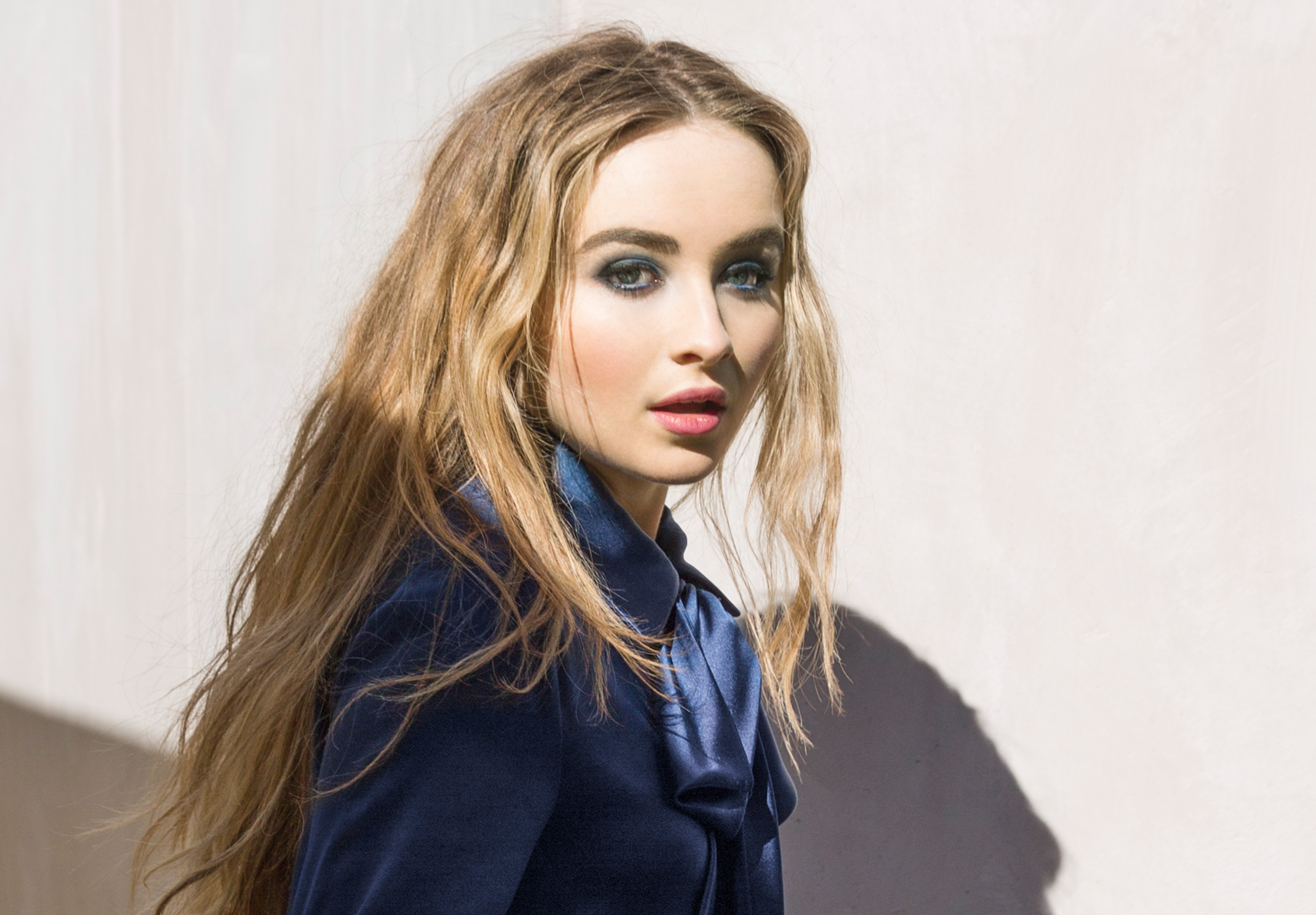 Sabrina Carpenter HD Wallpaper
