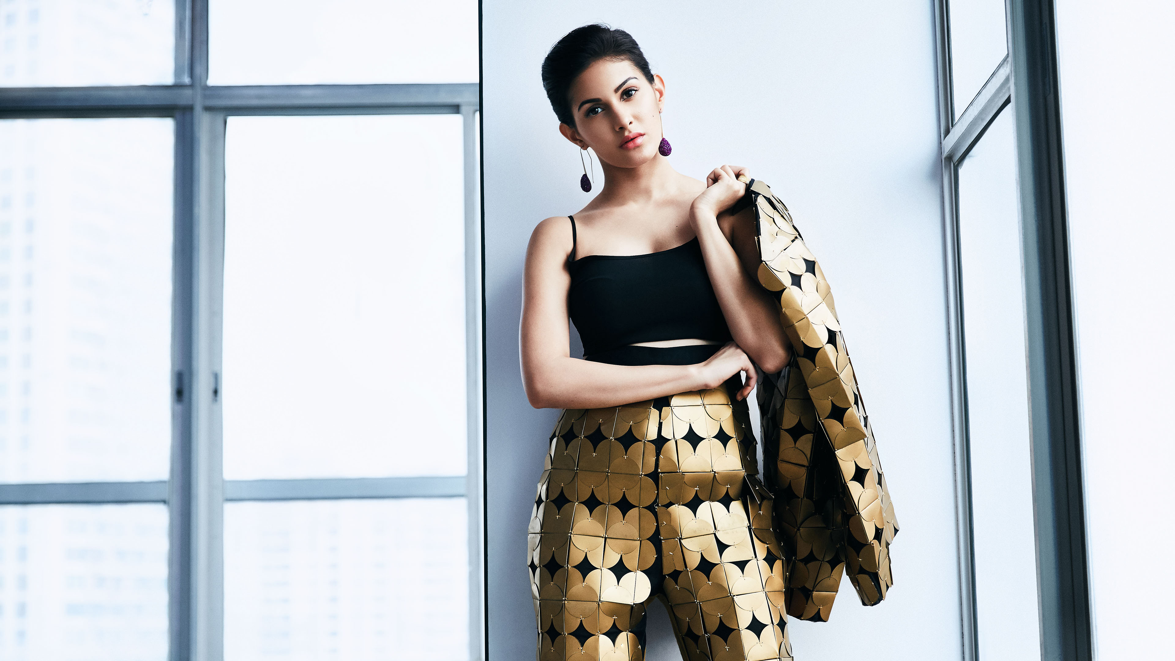 Amyra Dastur in a gold patterned suit HD Wallpaper