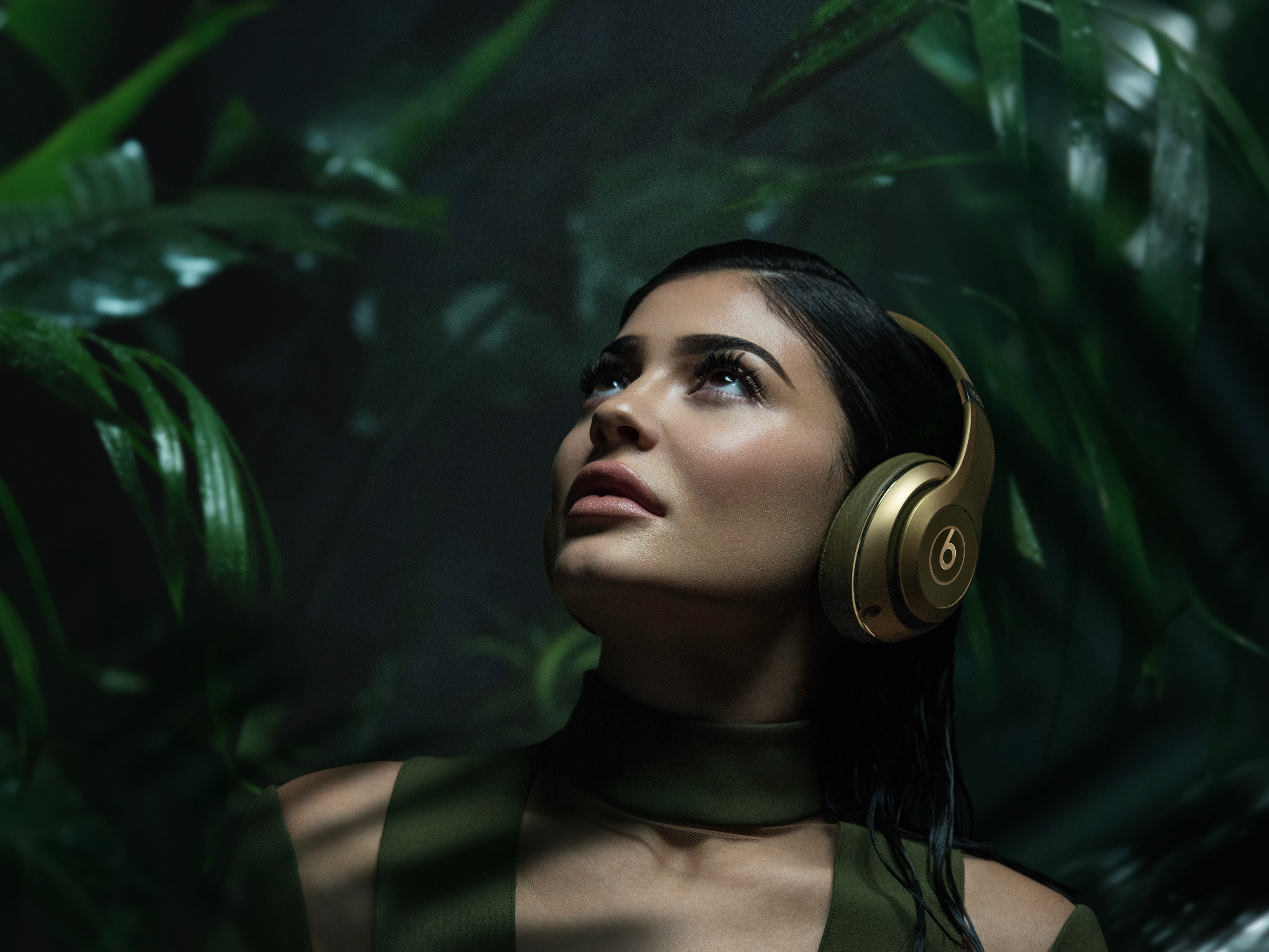 Kylie Jenner with Beats headphones in jungle HD Wallpaper