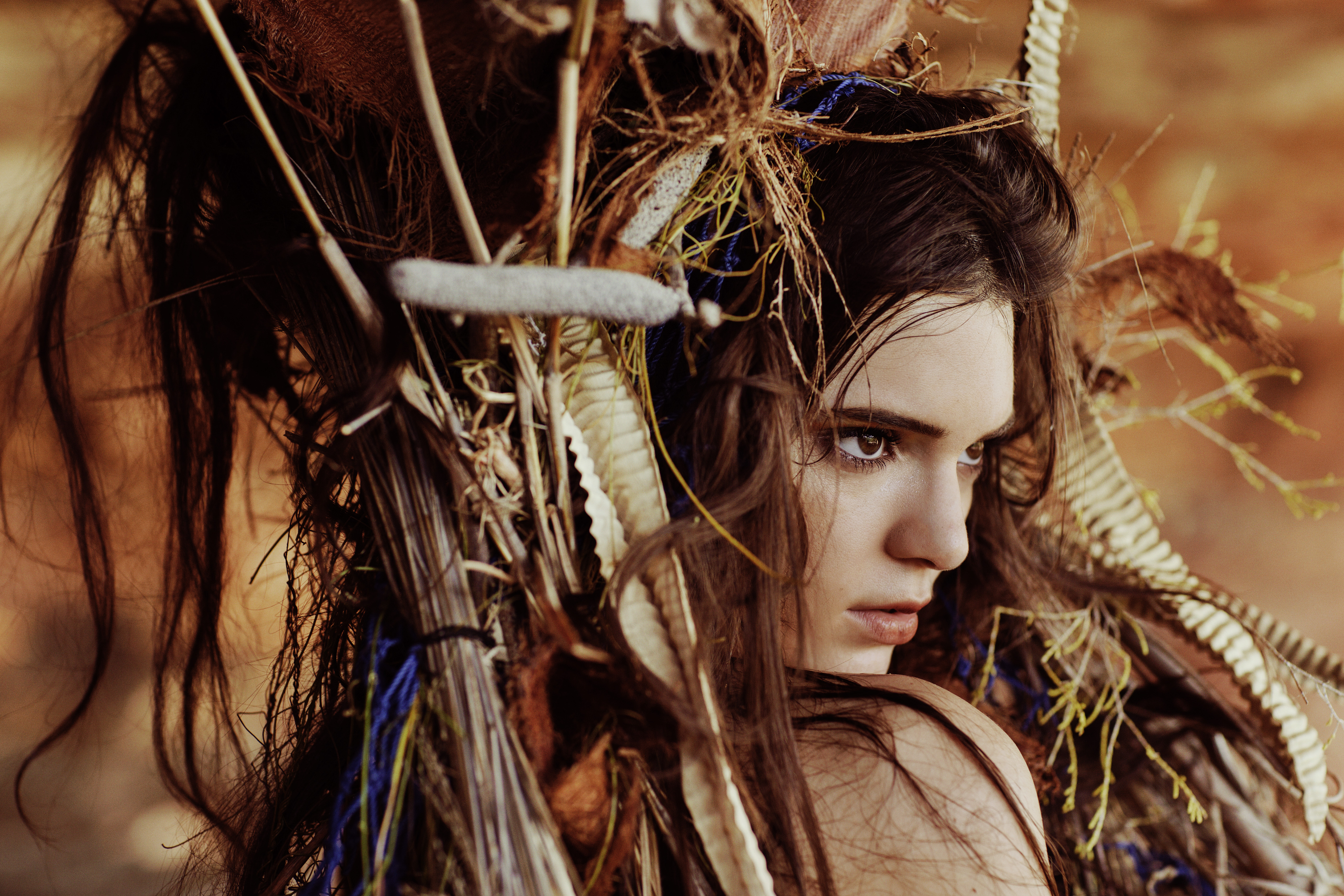 Kendall Jenner with natural headdress HD Wallpaper