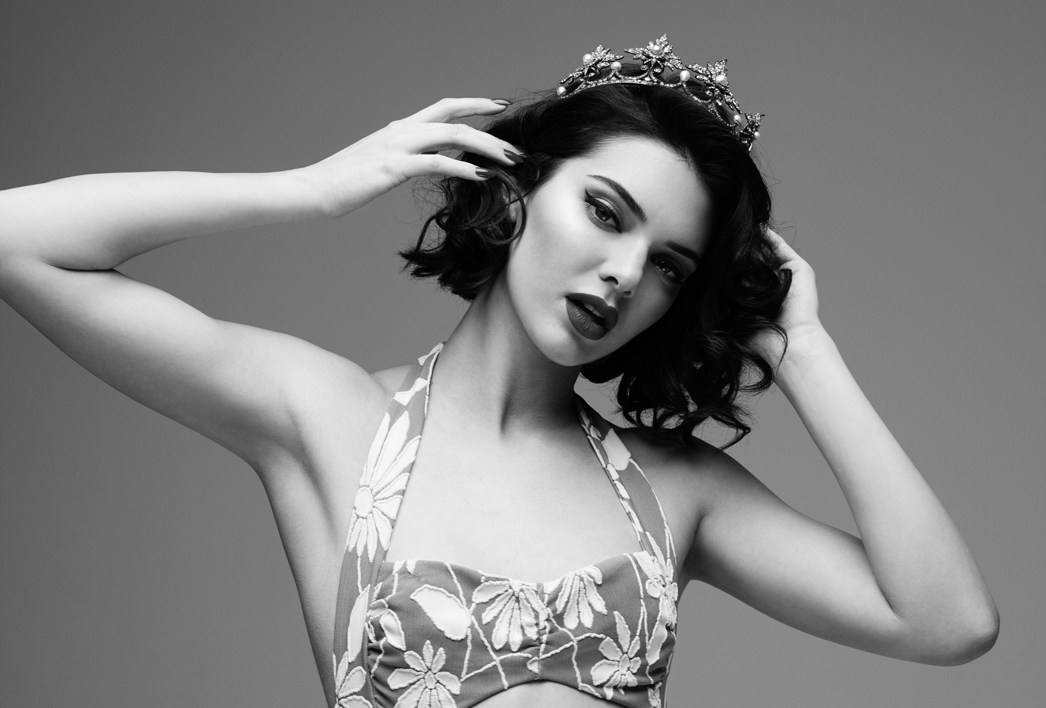 Kendall Jenner wearing a crown and floral top HD Wallpaper