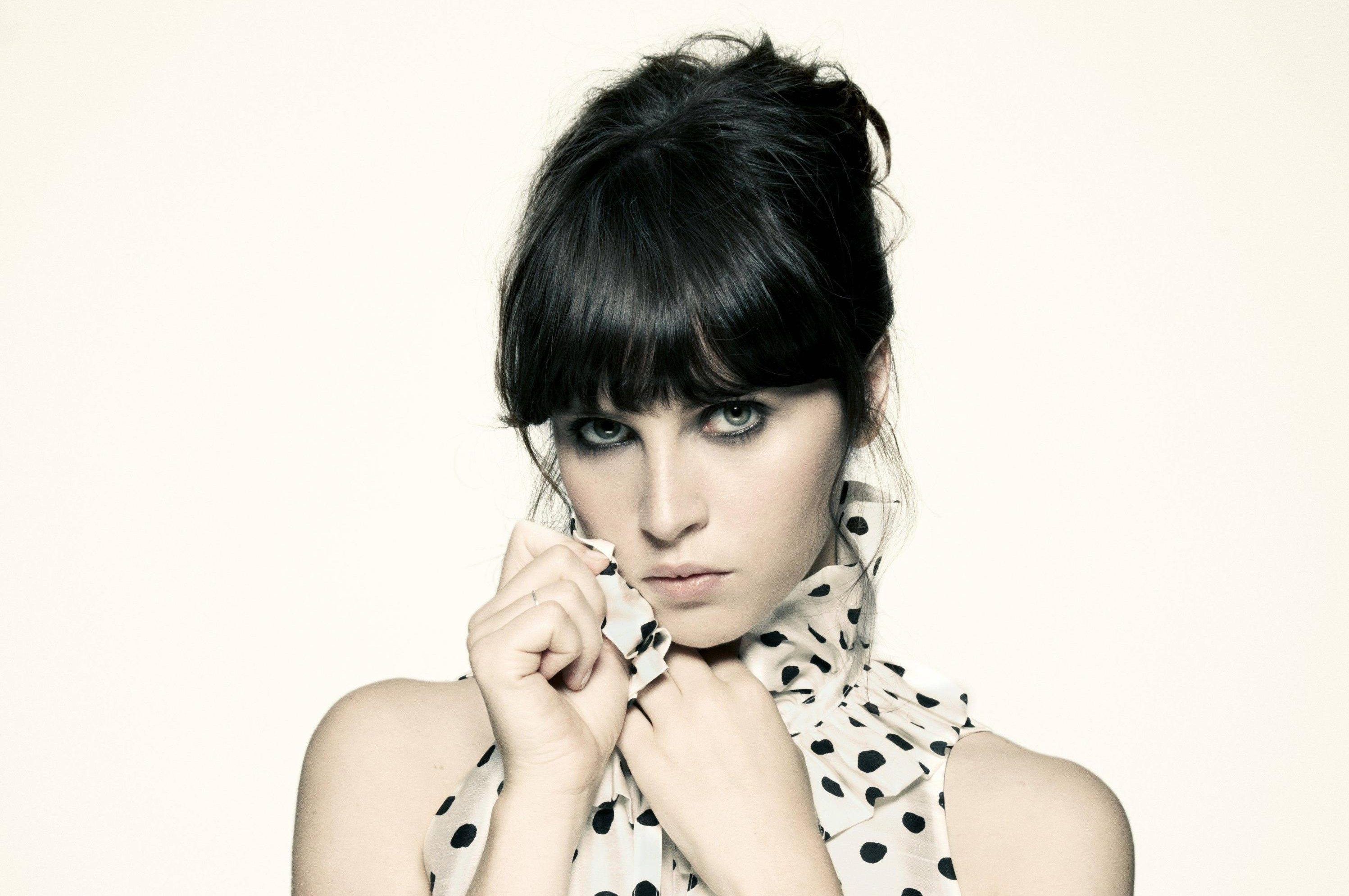 Felicity Jones portrait HD Wallpaper