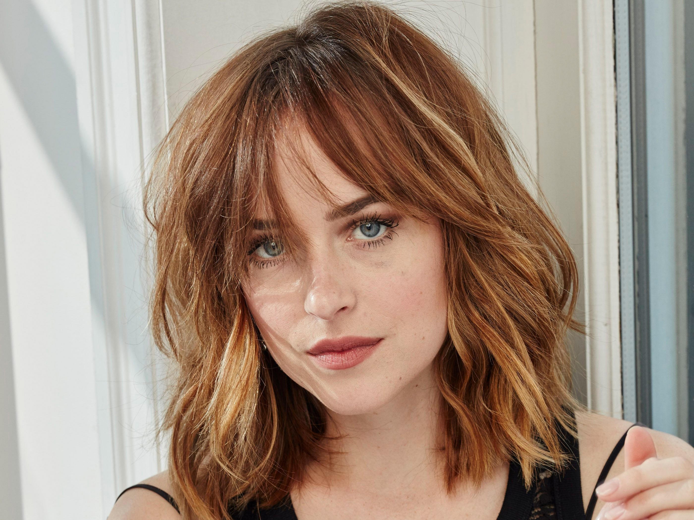 Dakota Johnson HD Wallpaper
