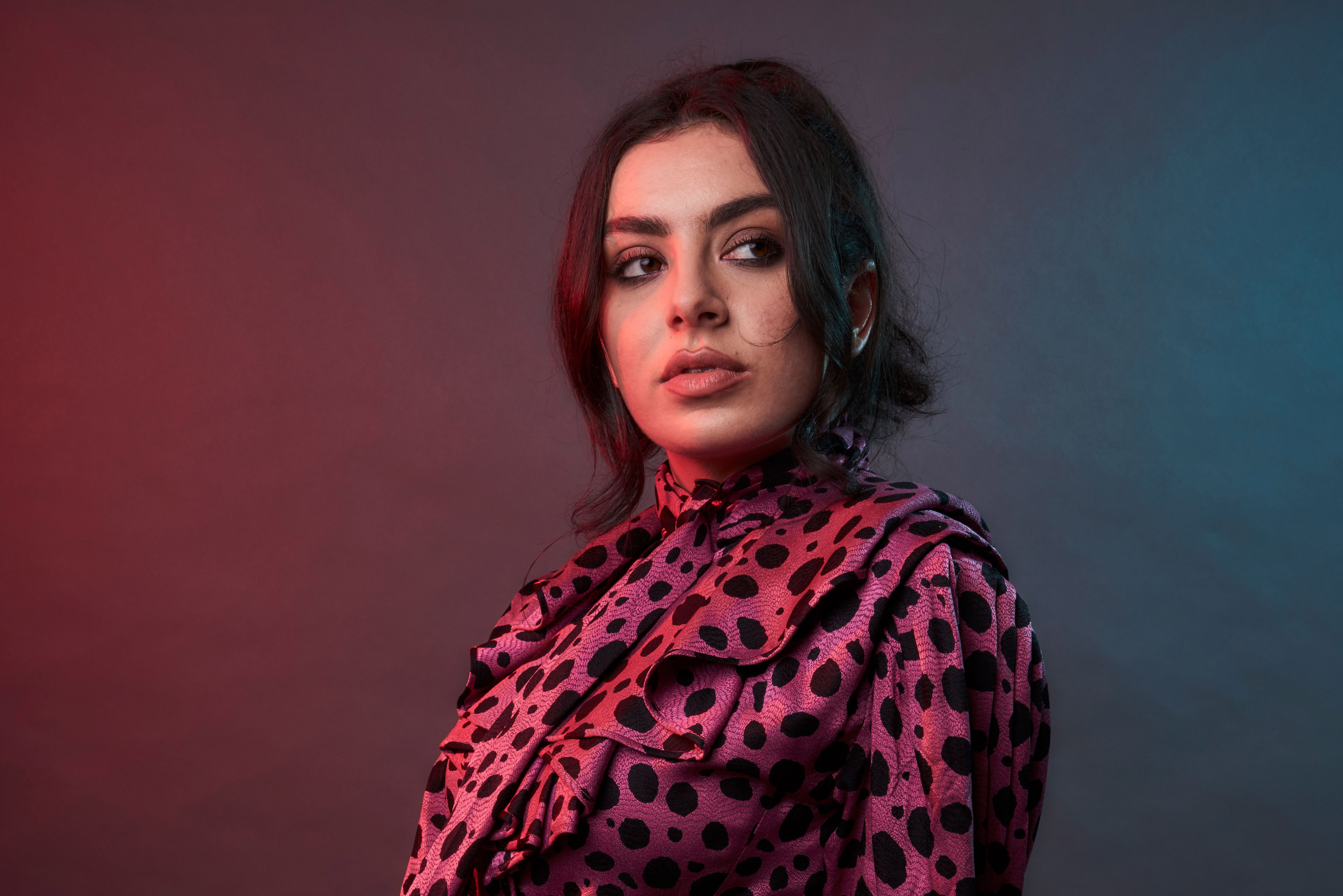 Charli XCX at Music is Universal Lounge 2017 HD Wallpaper