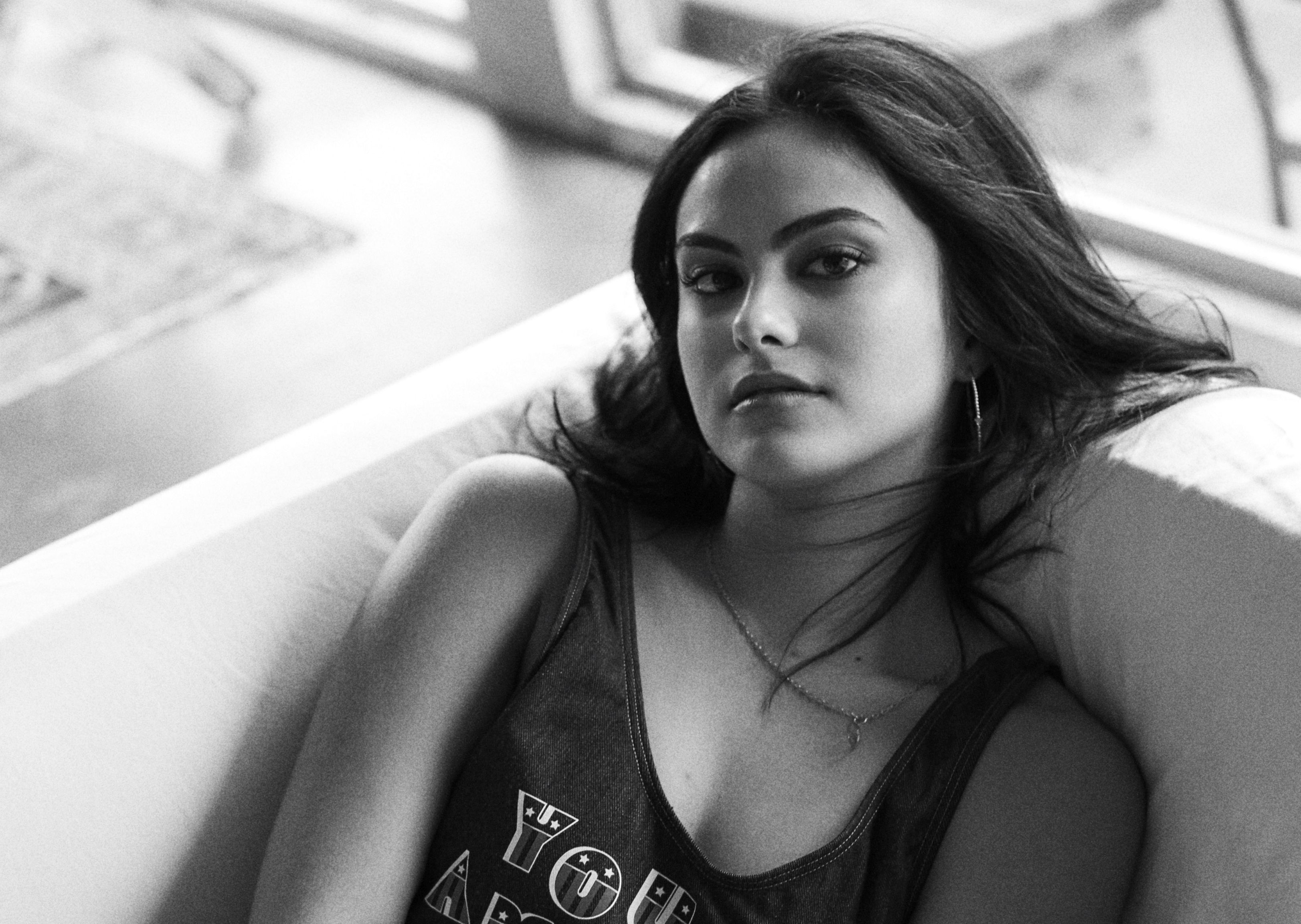 Camila Mendes HD Wallpaper