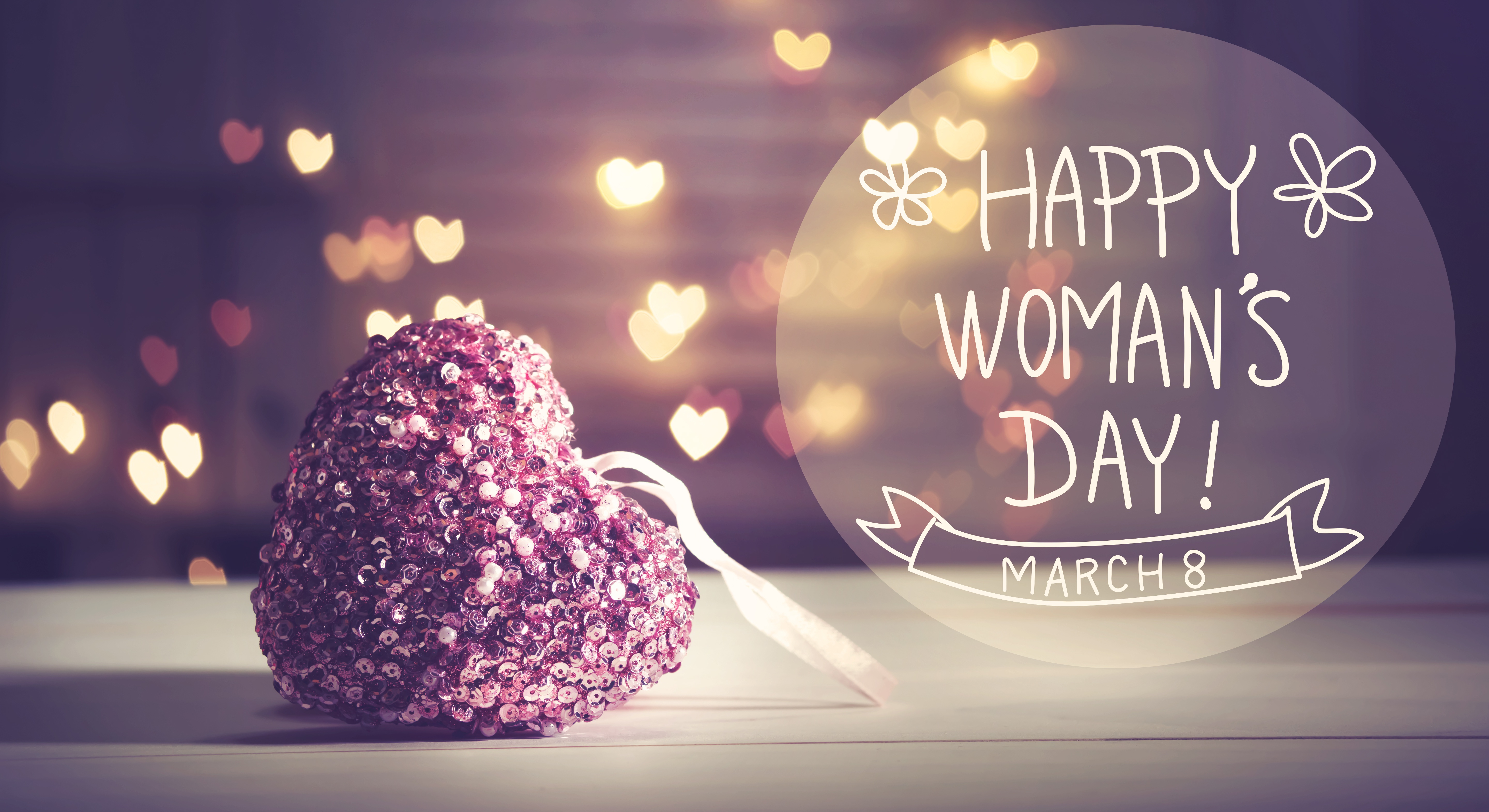 Happy Woman's Day March 8 Heart Decoration HD Wallpaper