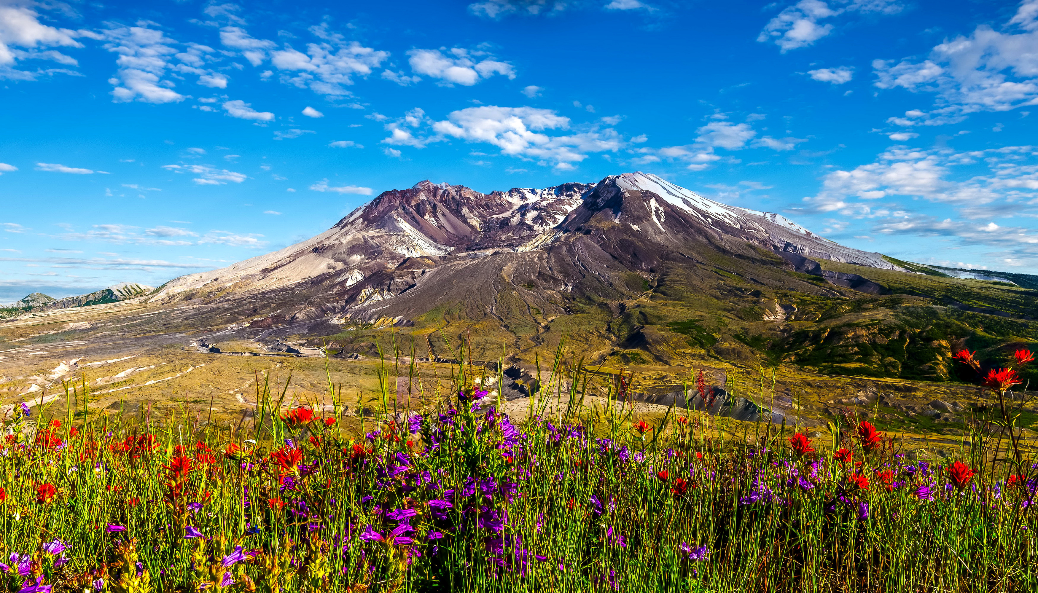 Mount St. Helens Stratovolcano in Washington HD Wallpaper