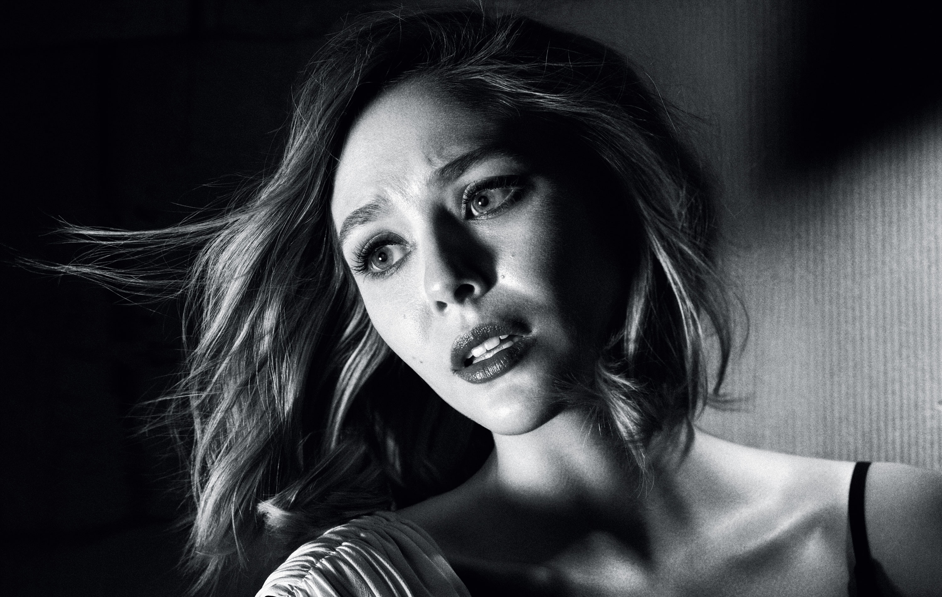 Elizabeth Olsen HD Wallpaper