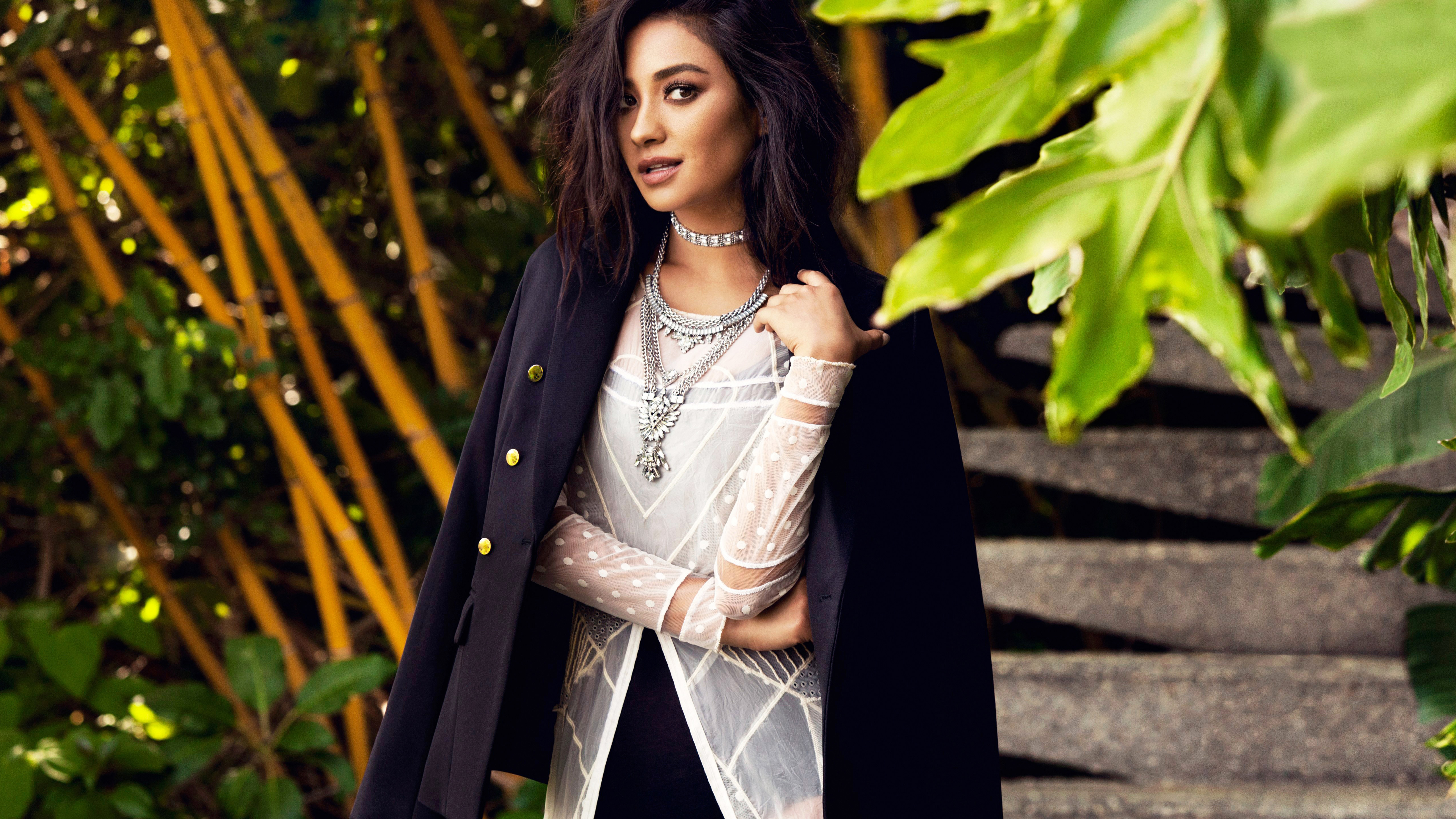 Shay Mitchell 4K HD Wallpaper