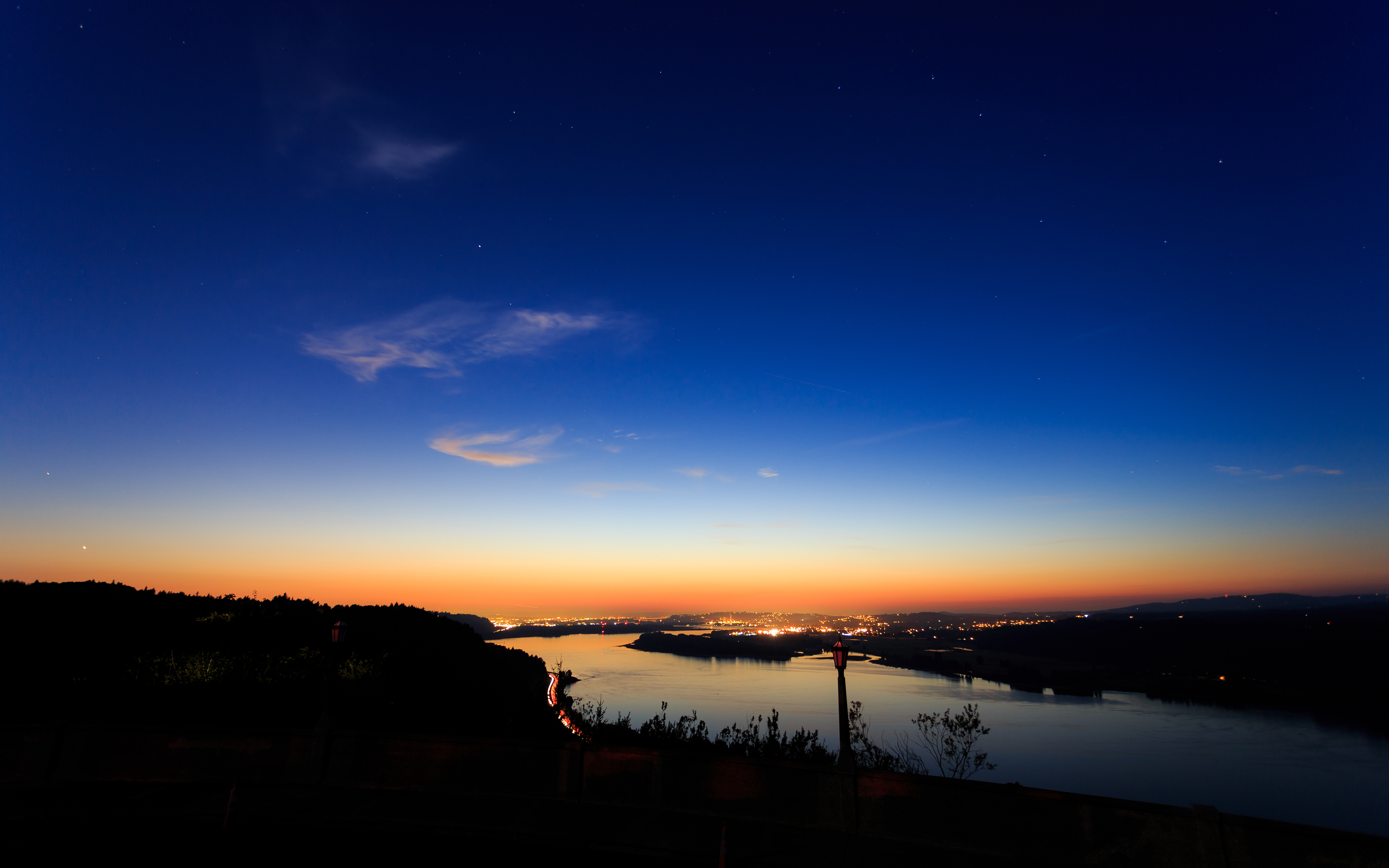 Nightscape of Columbia River Gorge at Dusk HD Wallpaper