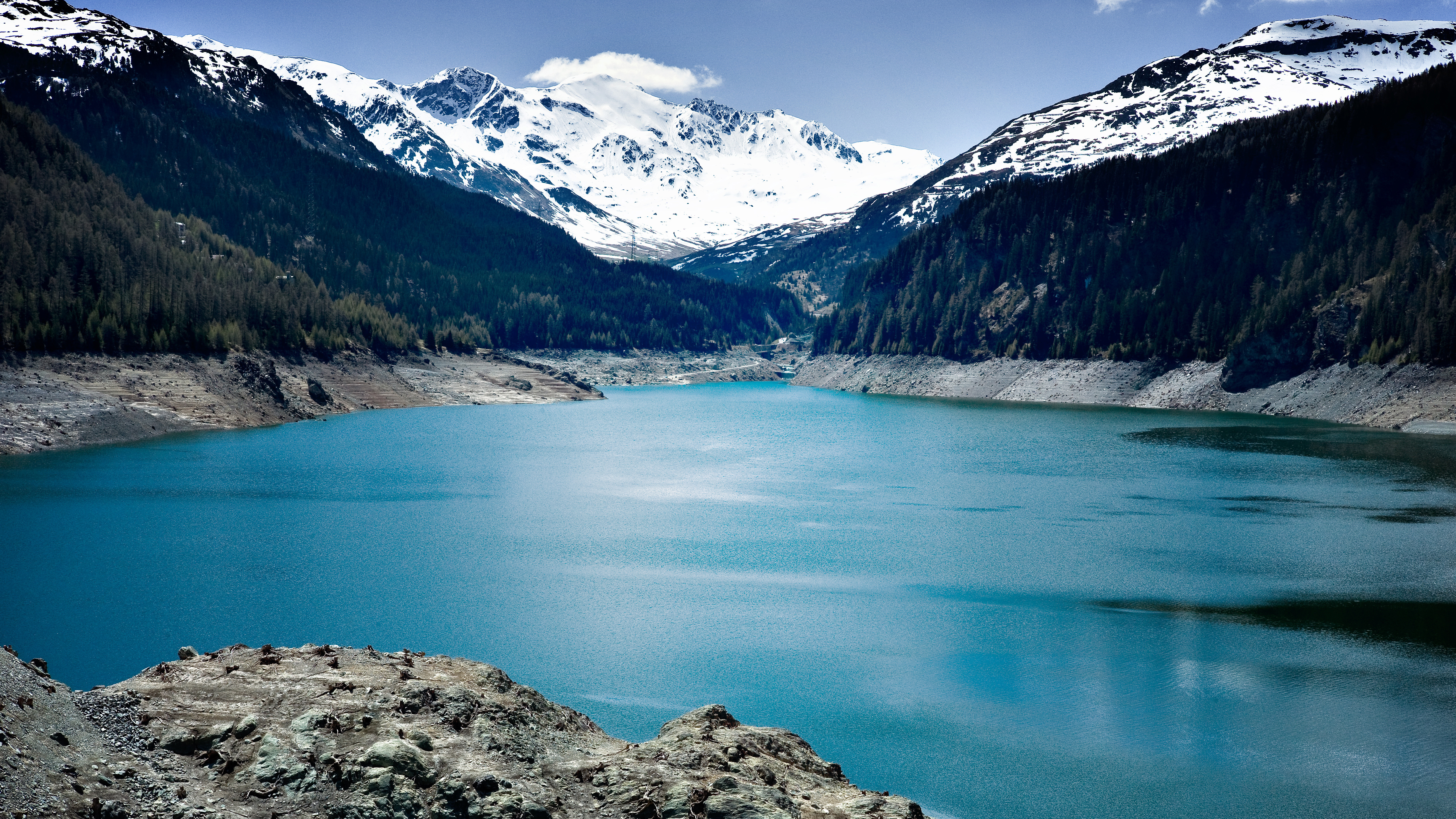 Lai da Marmorera Reservoir in Switzerland HD Wallpaper