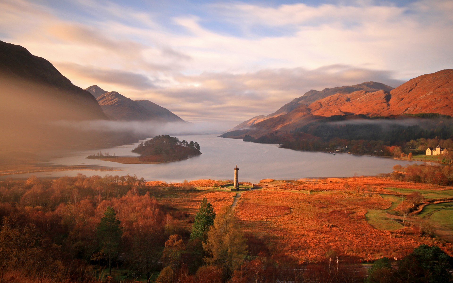 Glenfinnan Monument and Loch Shiel, Scotland HD Wallpaper