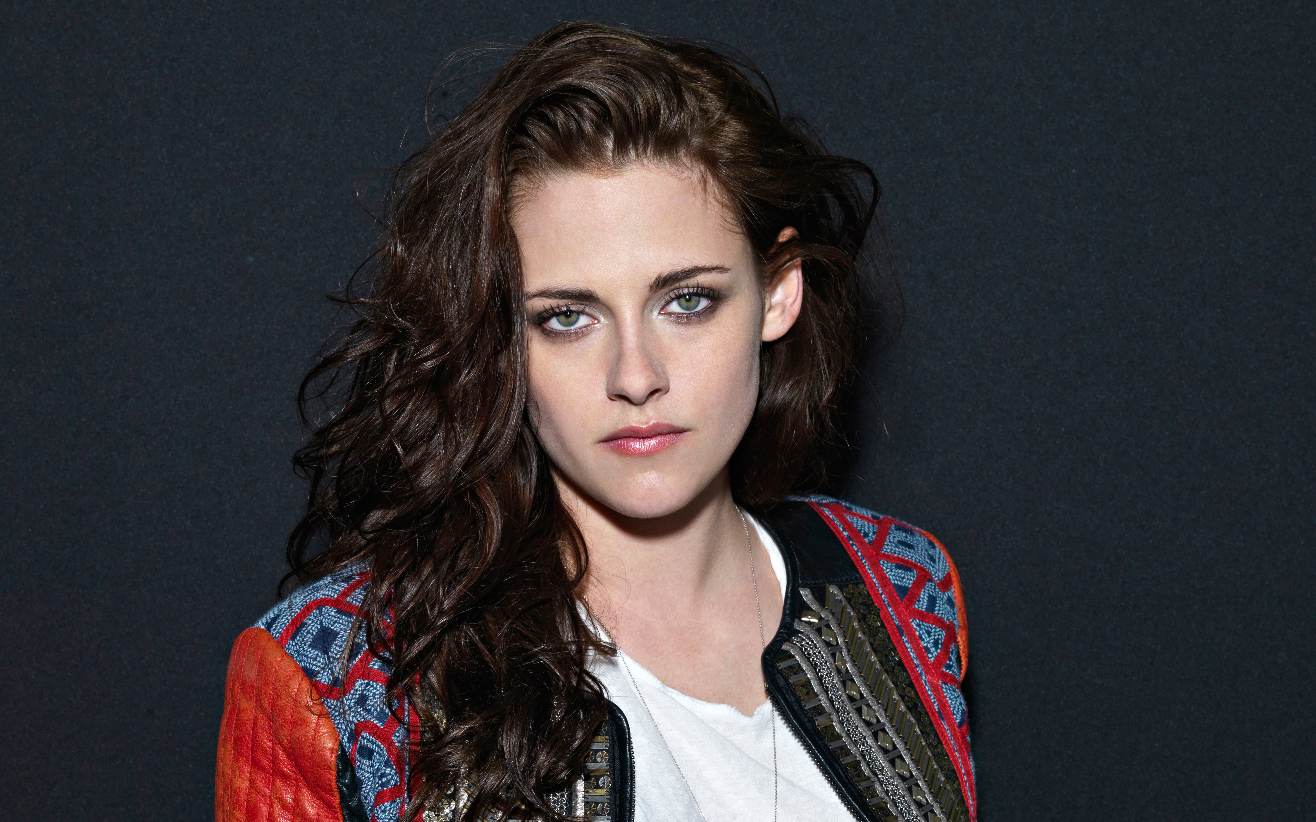 Kristen Stewart in 4K HD Wallpaper