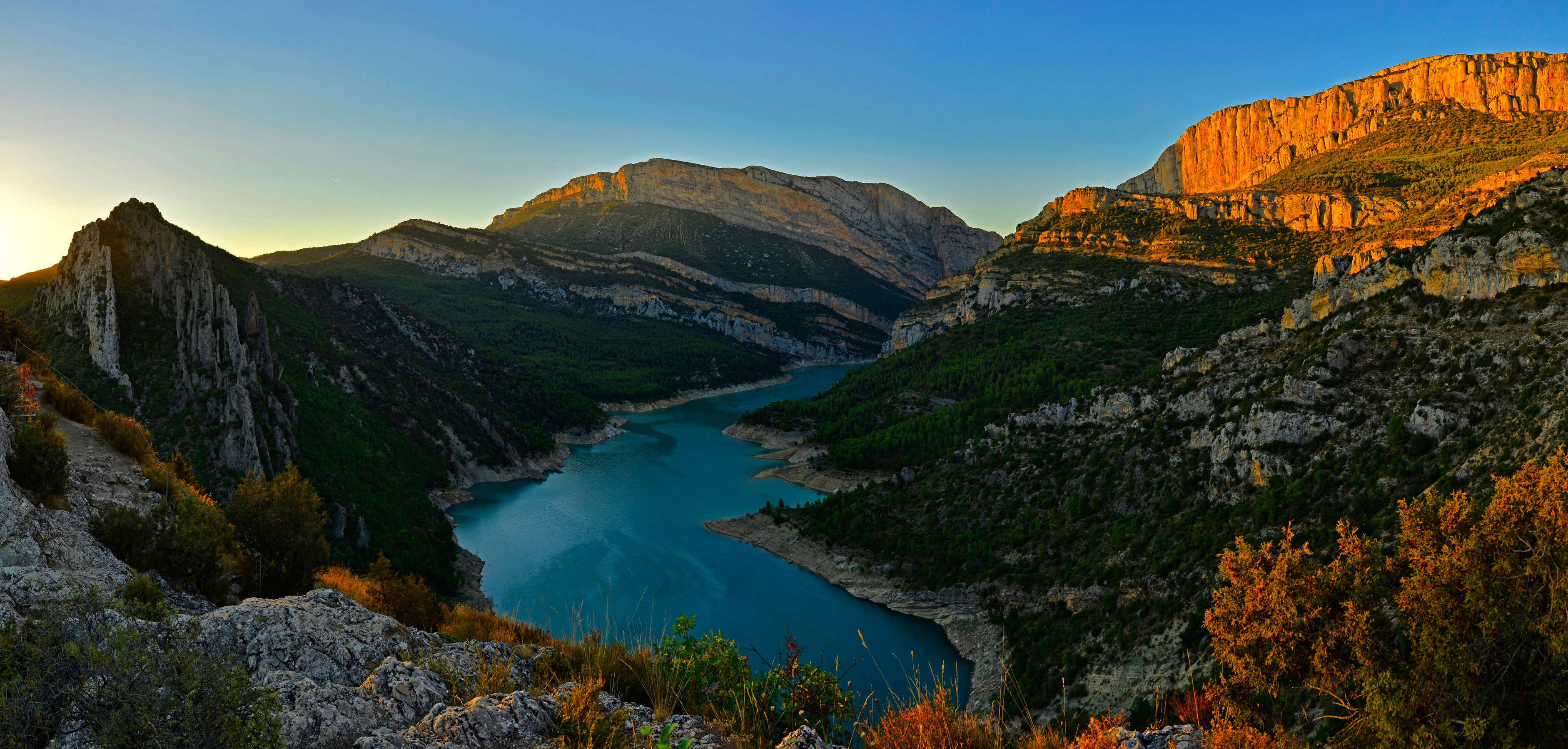 Congost River and Mountains in Spain, 4K HD Wallpaper