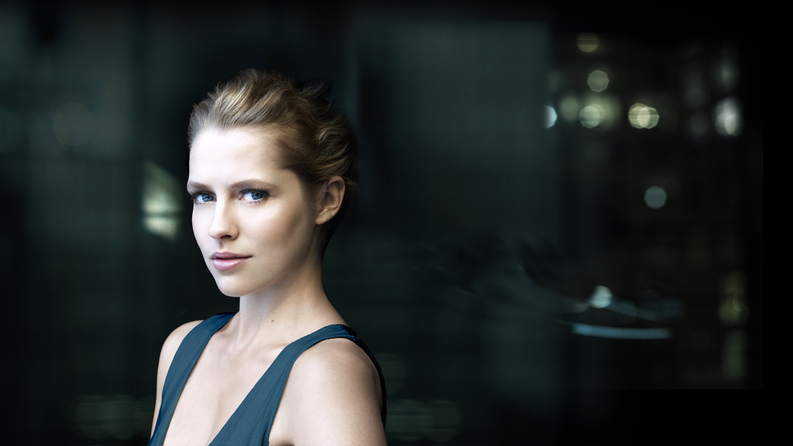 Teresa Palmer HD Wallpaper