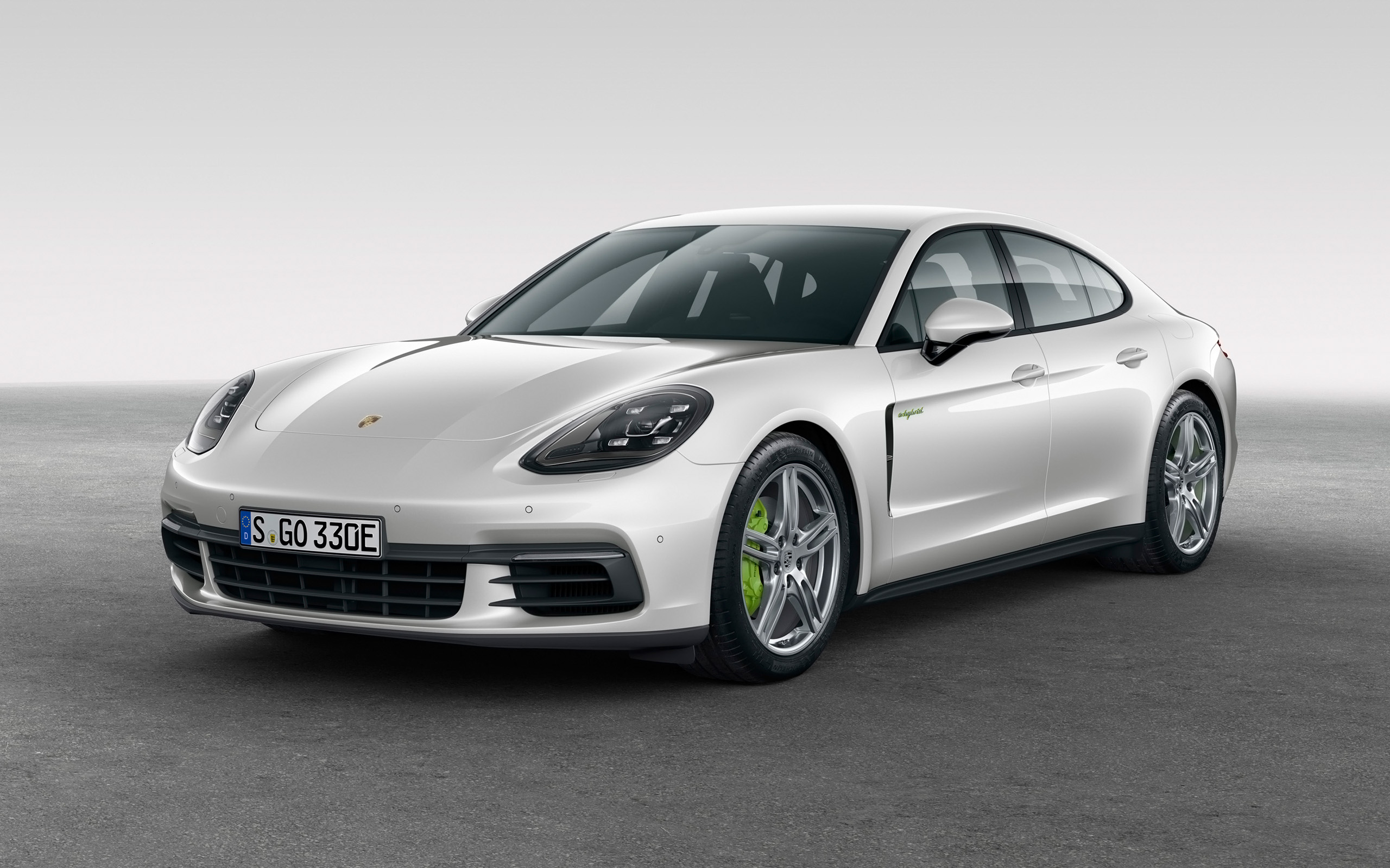 2018 Porsche Panamera 4 E-Hybrid HD Wallpaper