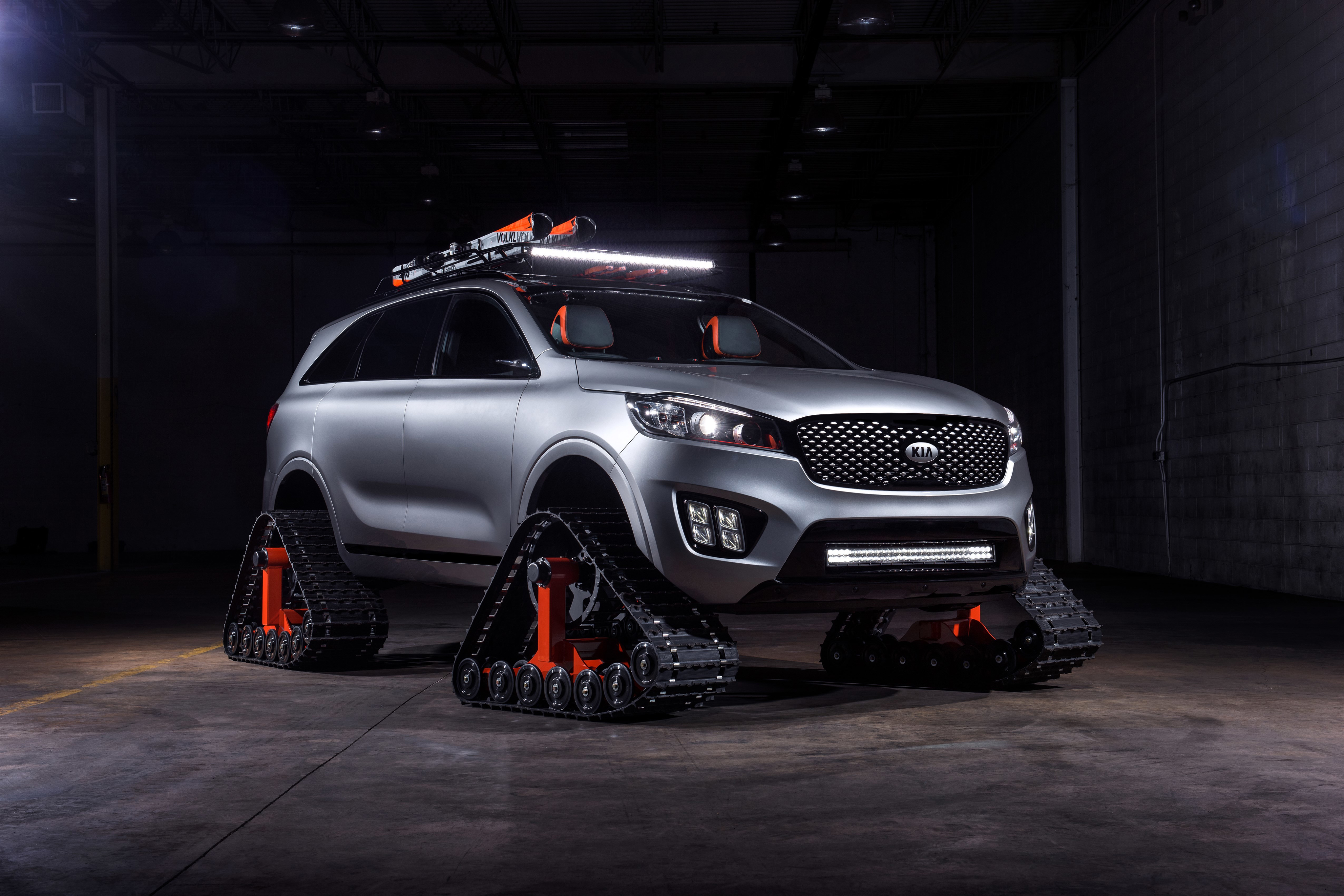 Kia Sorento Sky Gondola concept car with tracks HD Wallpaper