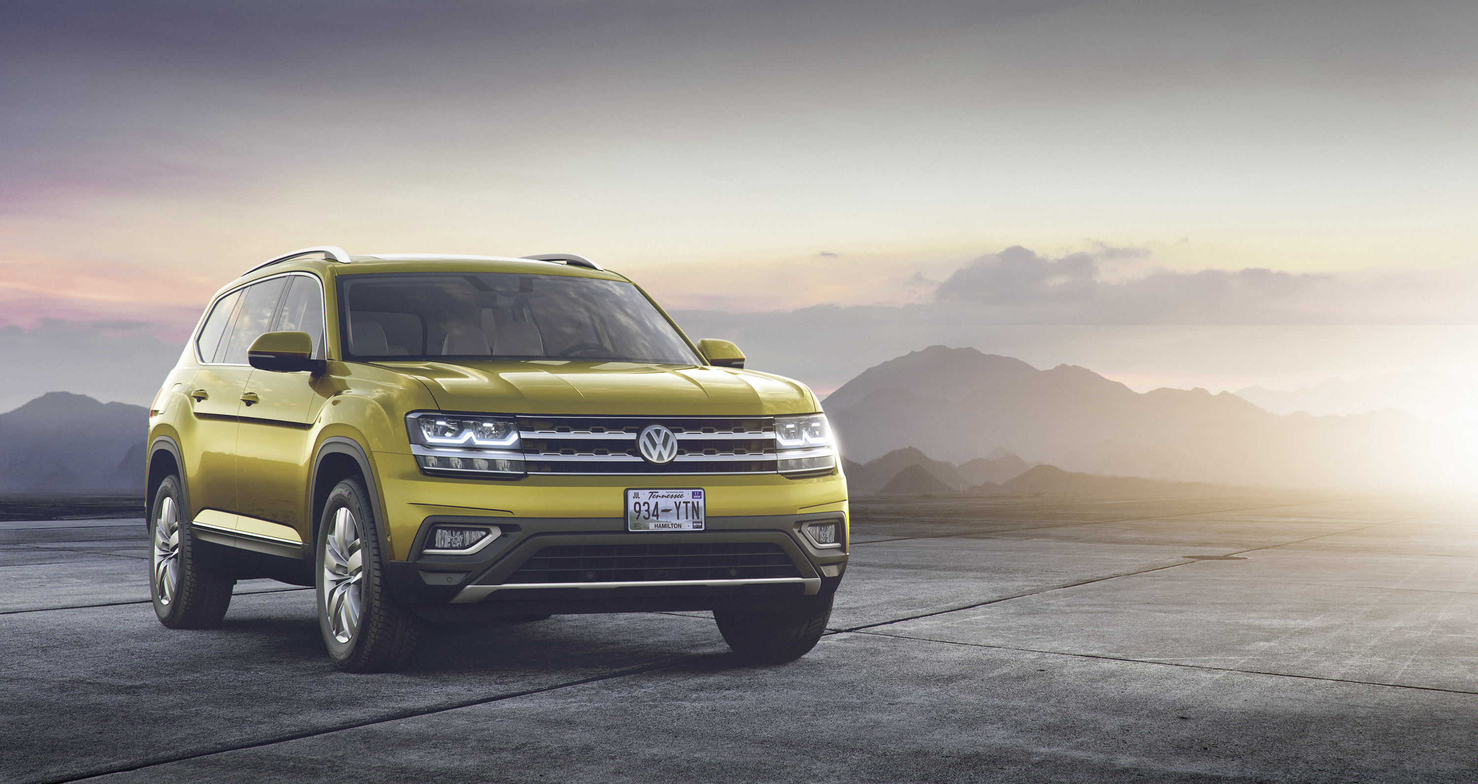 Yellow 2017 Volkswagen Atlas SUV HD Wallpaper