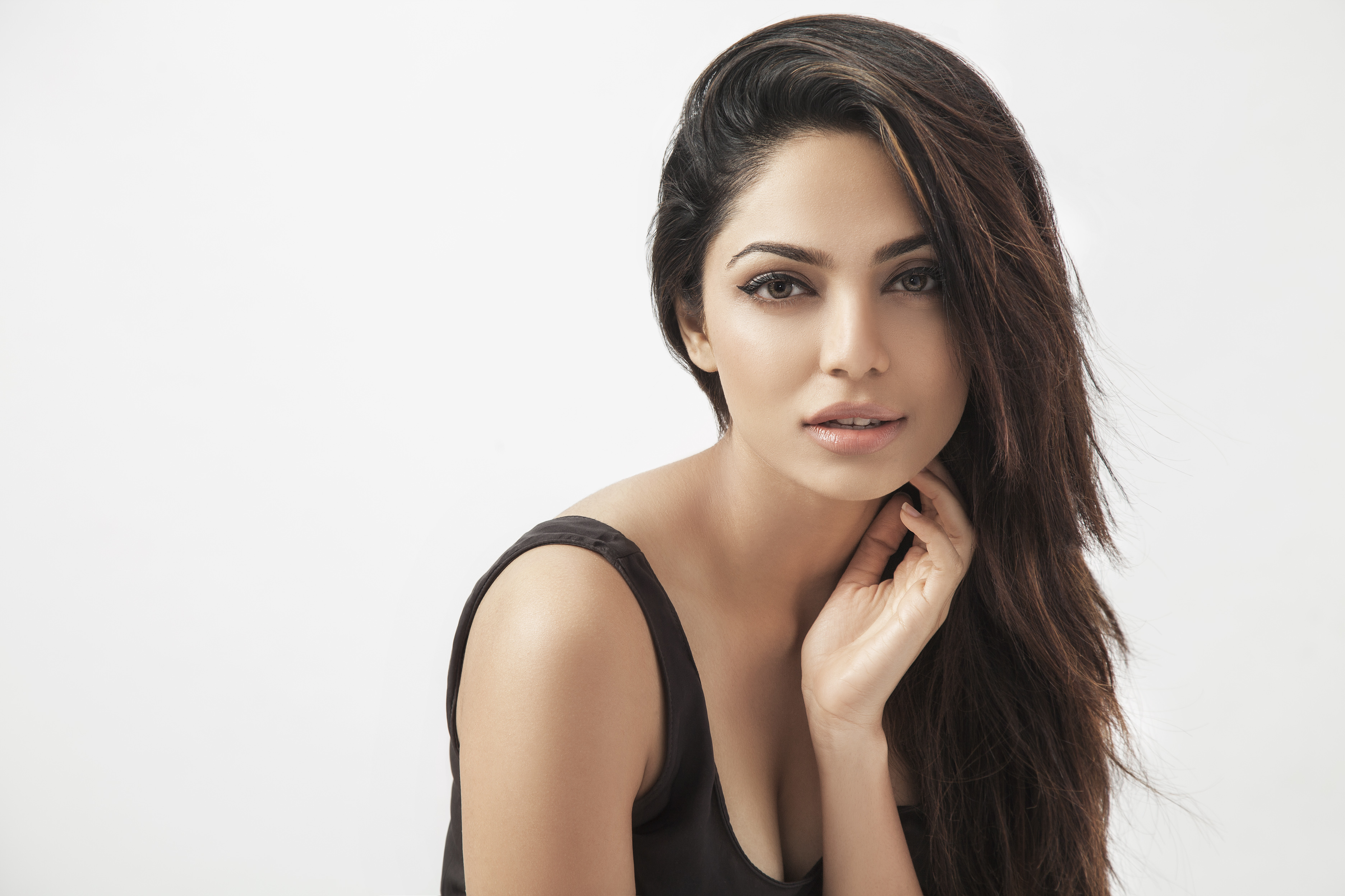 Sobhita Dhulipala in 4K HD Wallpaper
