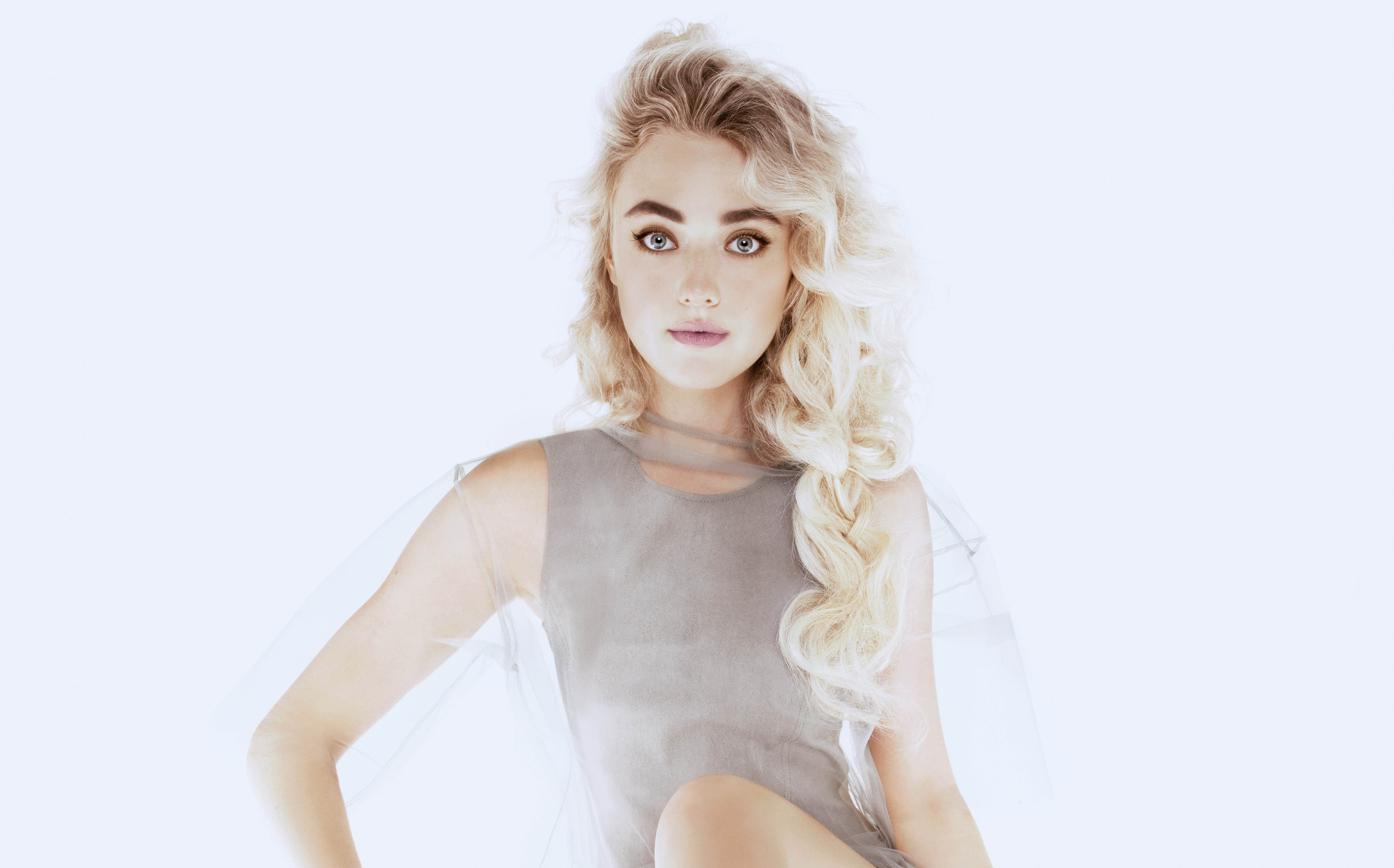 Dakota Fanning by Tom Munro HD Wallpaper