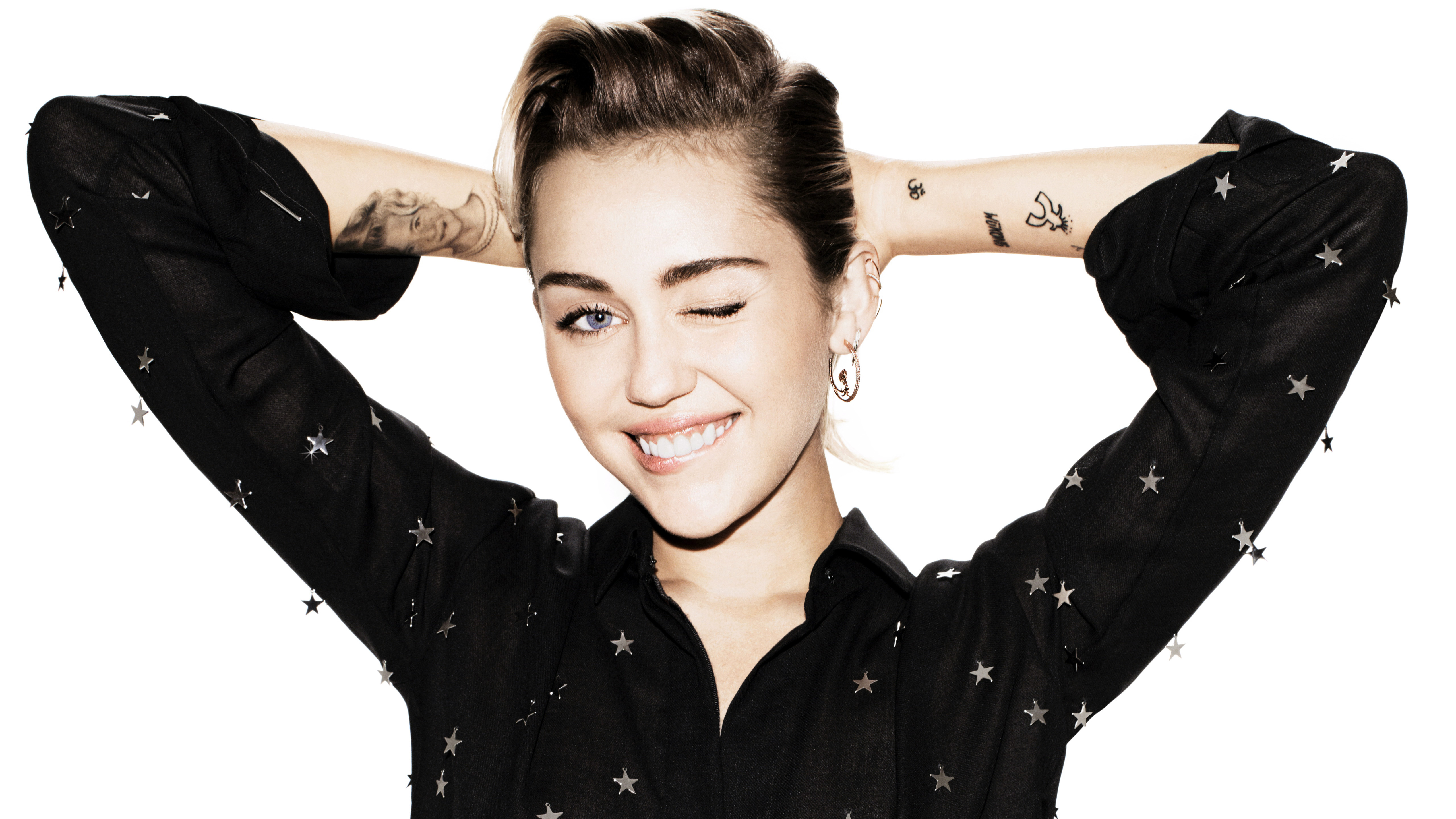 Miley Cyrus in Black Star Shirt HD Wallpaper