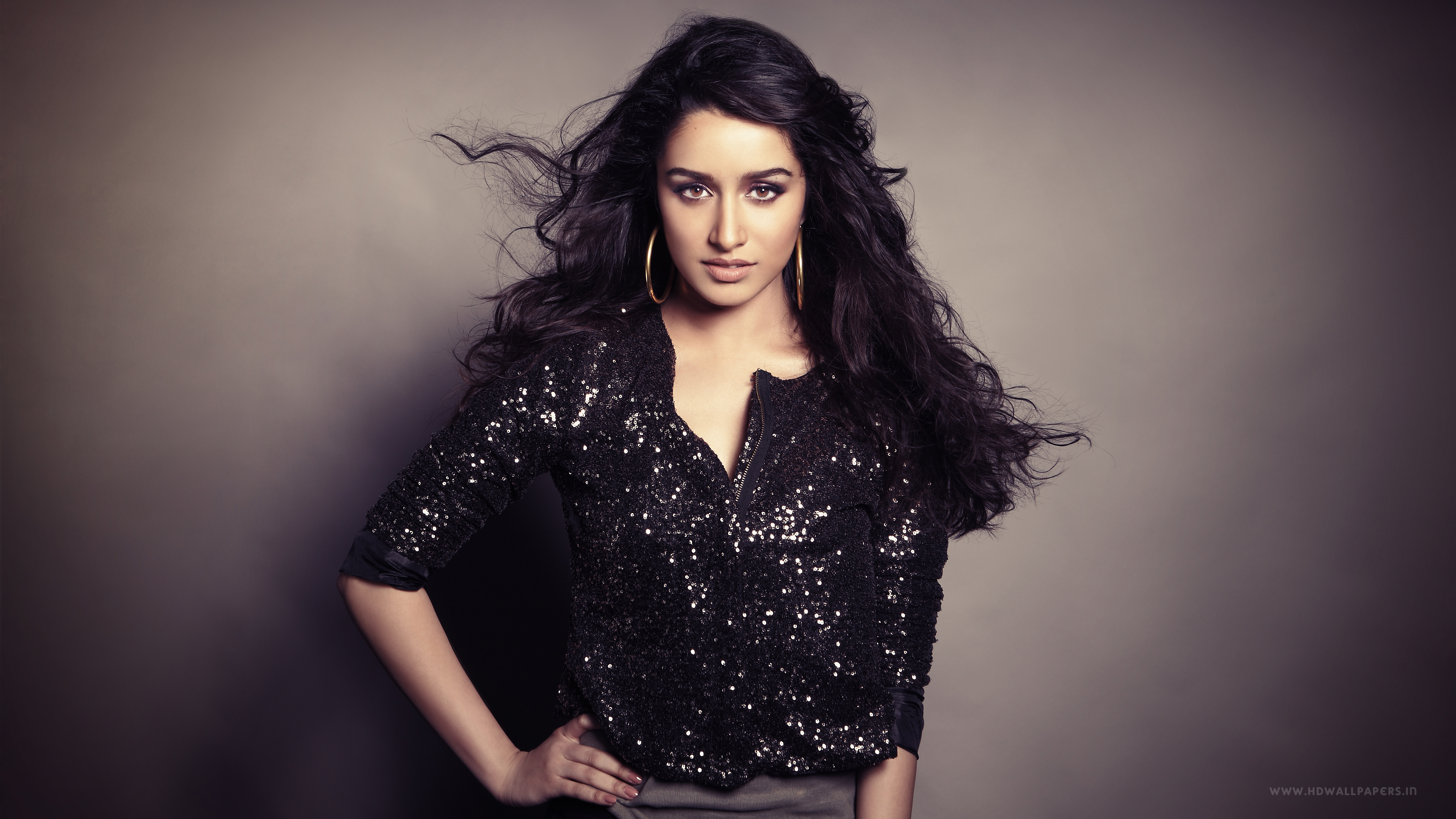 Shraddha Kapoor in a sequined top HD Wallpaper