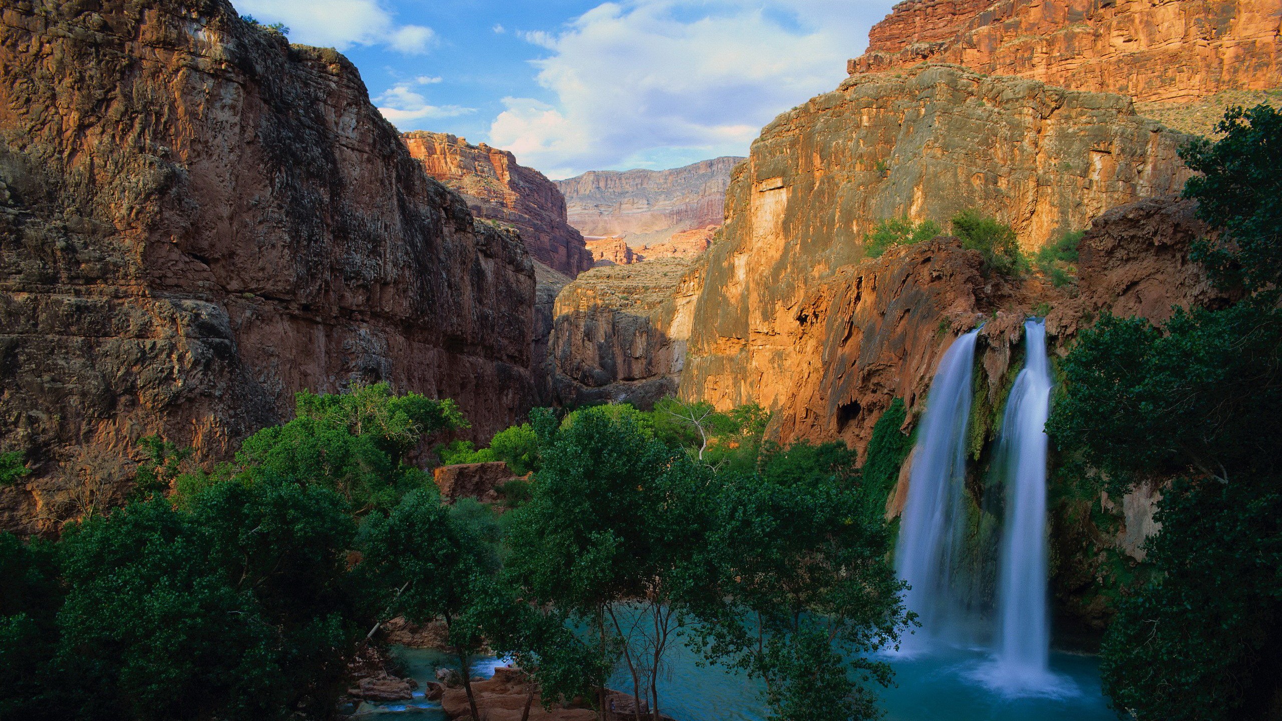 Waterfall in a Grand Canyon HD Wallpaper
