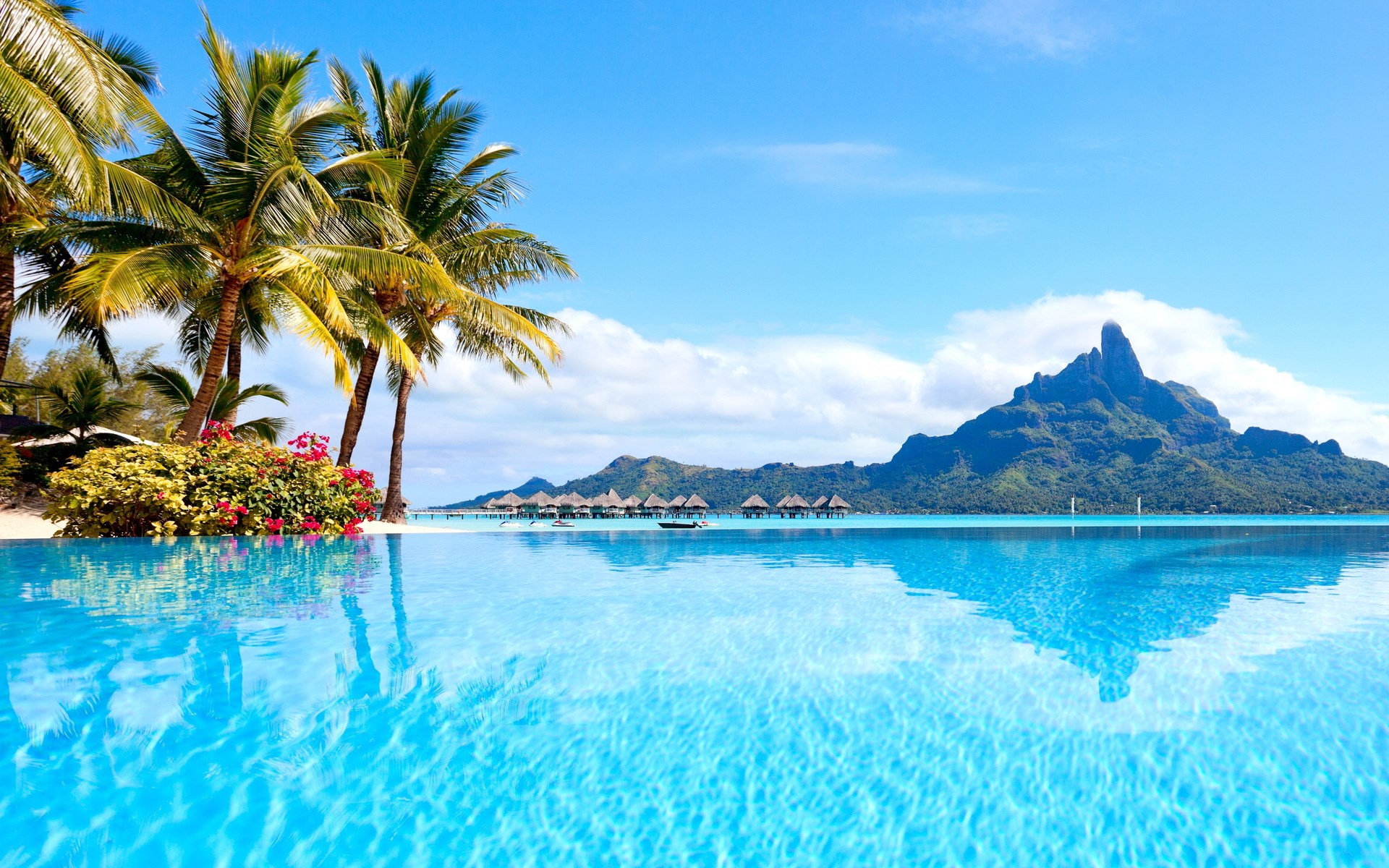 Infinity pool overlooking Bora Bora with Mount Otemanu HD Wallpaper