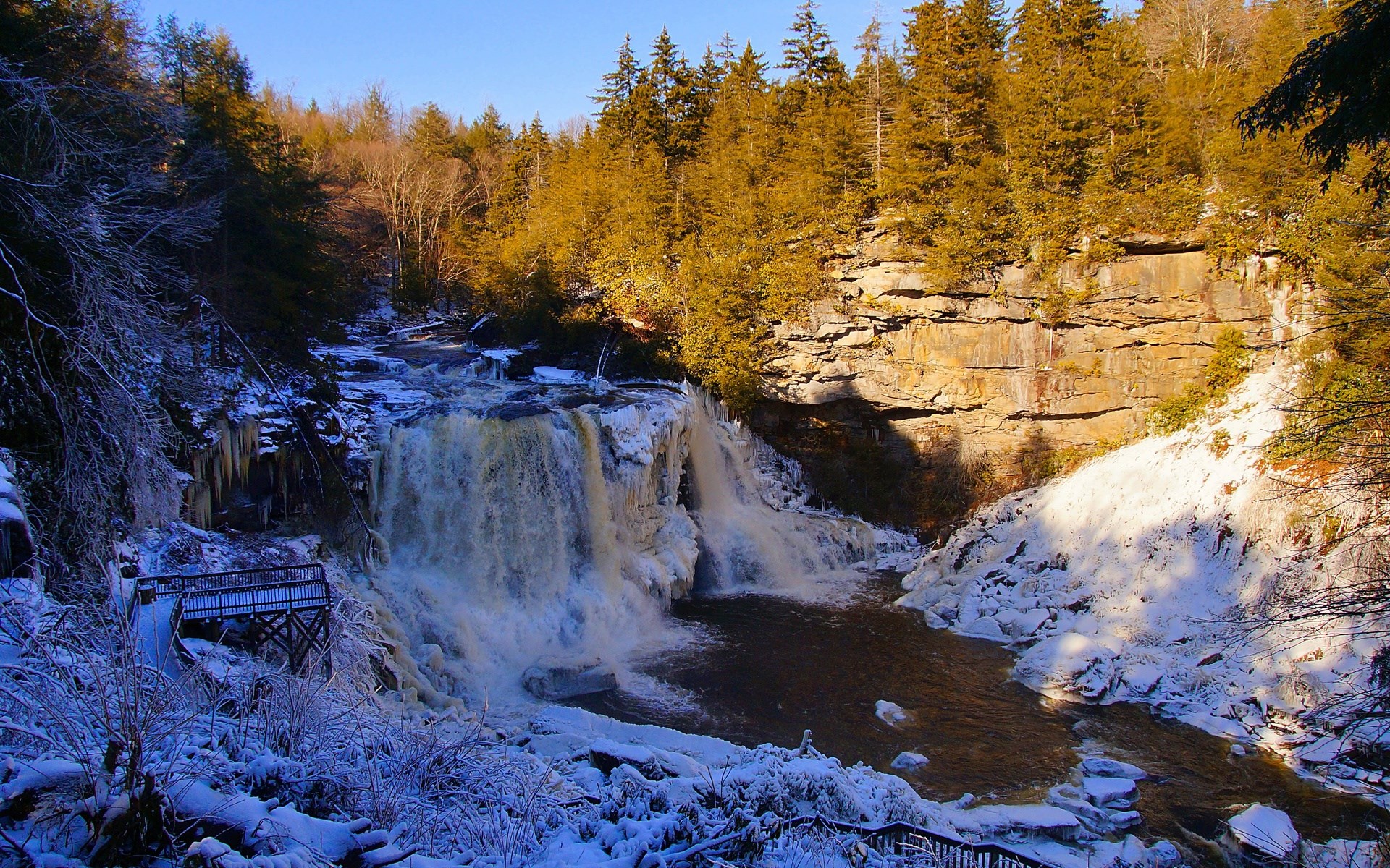 Blackwater Falls State Park in winter HD Wallpaper