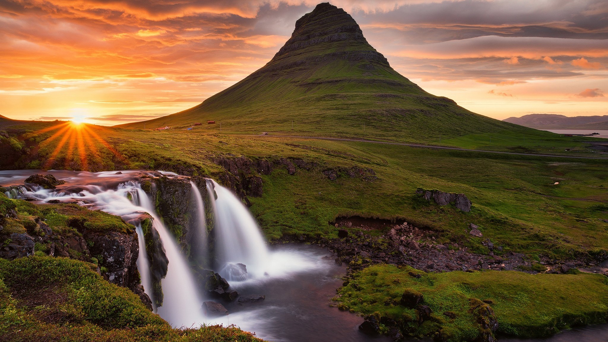 Kirkjufell mountain and waterfall at sunset HD Wallpaper