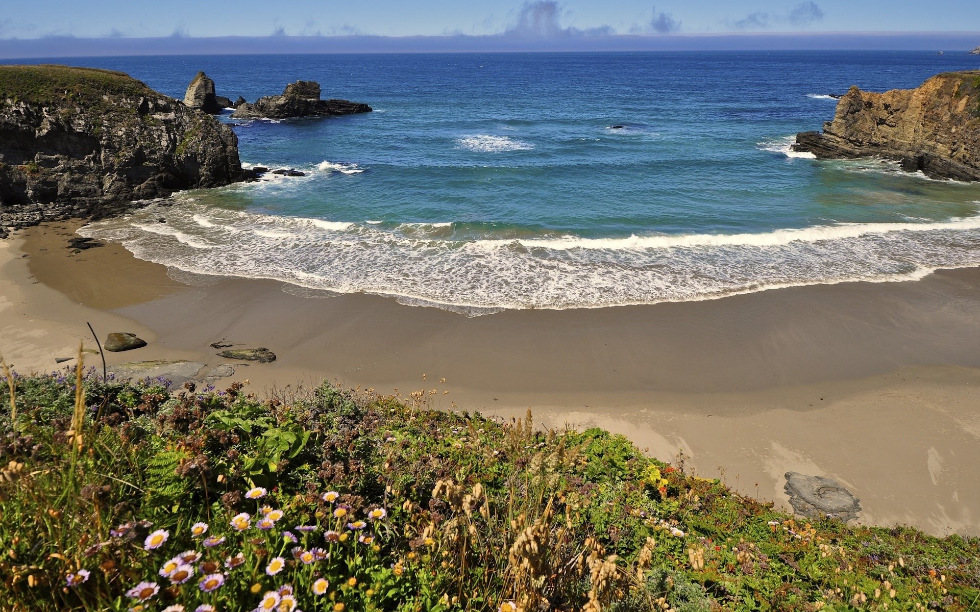 Coastal beach with waves and cliffs HD Wallpaper