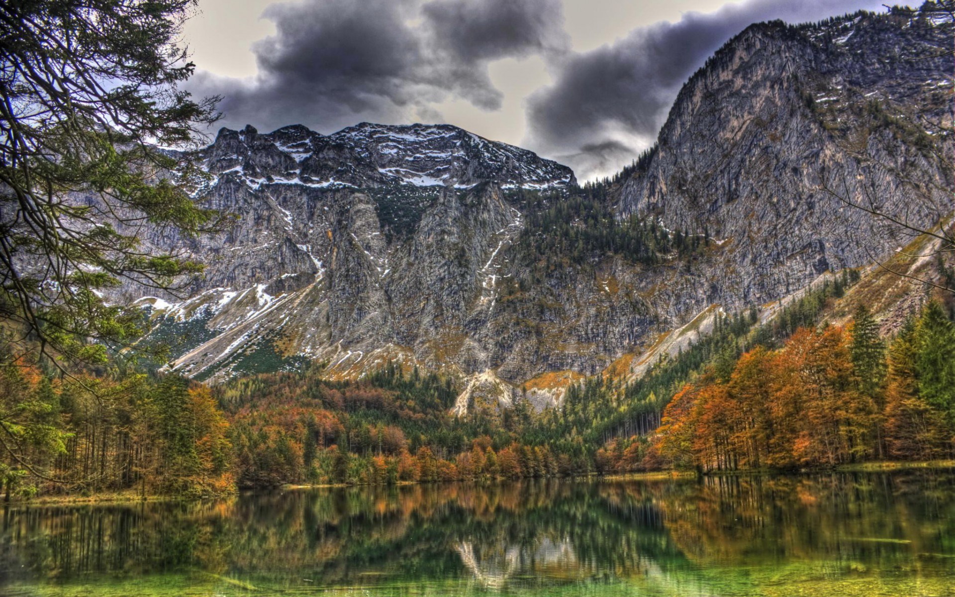 Mountain lake with autumn trees and reflection HD Wallpaper