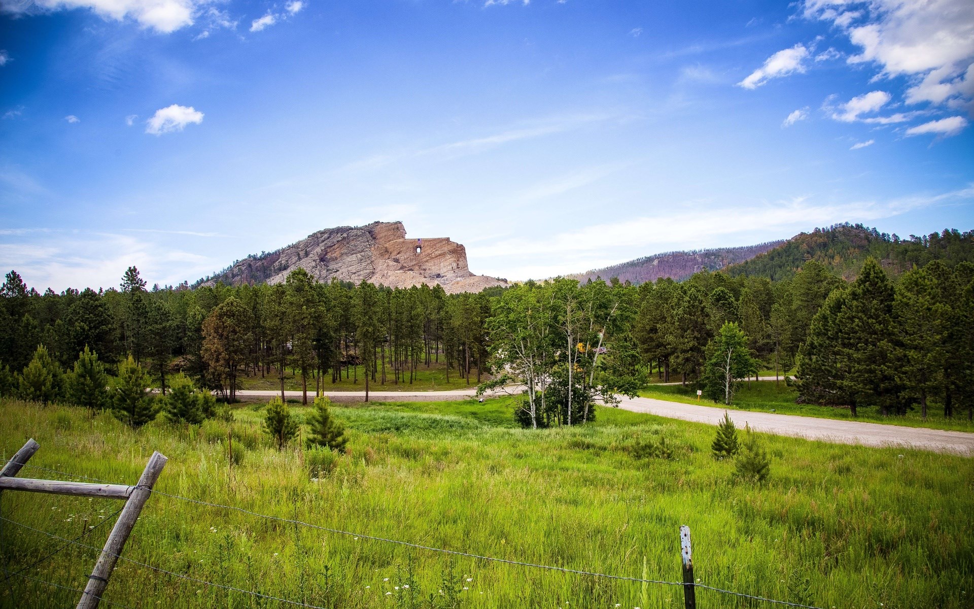 Crazy Horse Memorial mountain carving in South Dakota HD Wallpaper