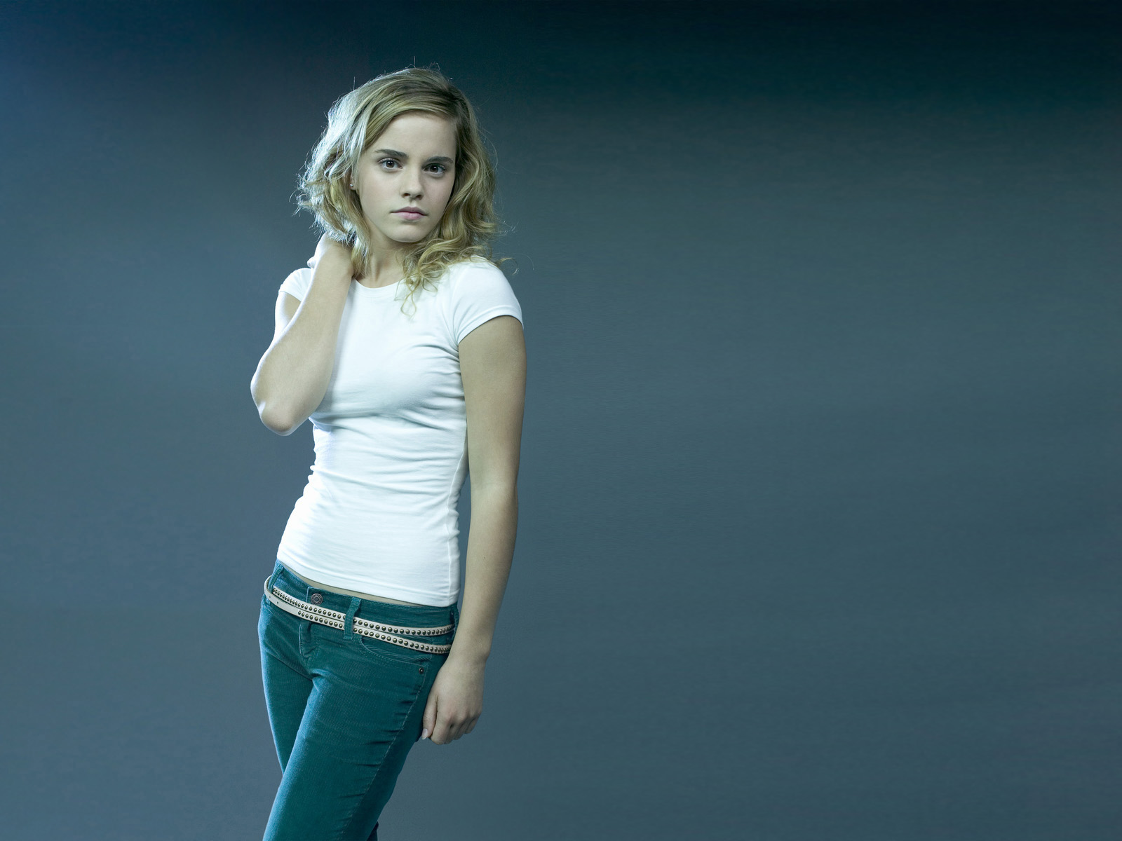 Emma Watson HD Wallpaper