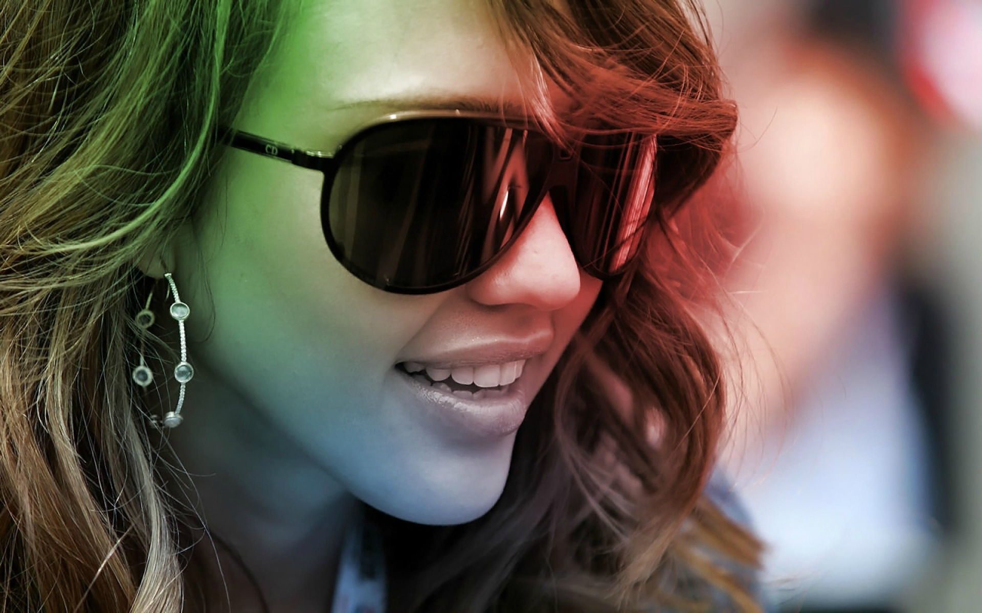 Jessica Alba wearing sunglasses HD Wallpaper
