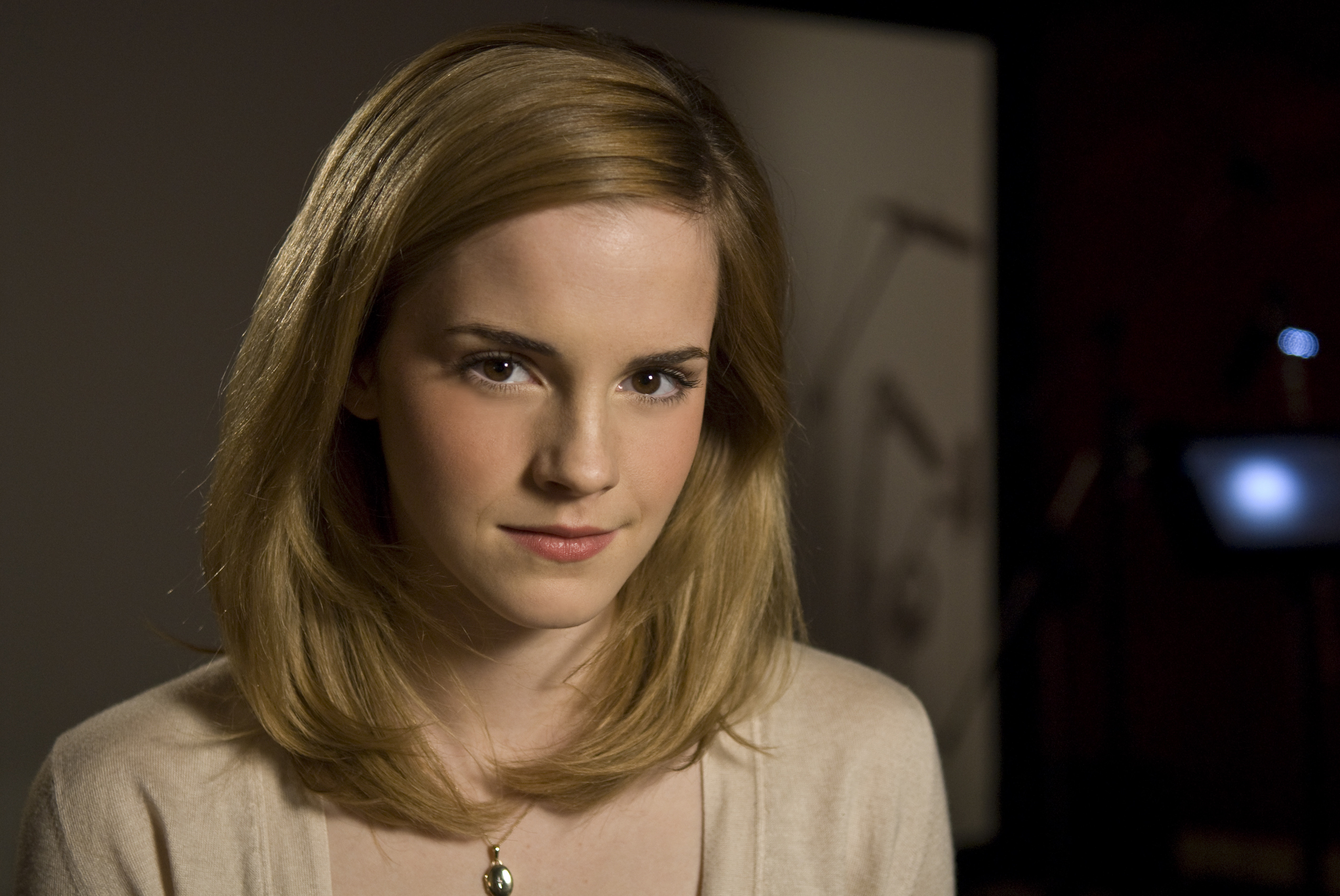 Emma Watson HD Wallpaper