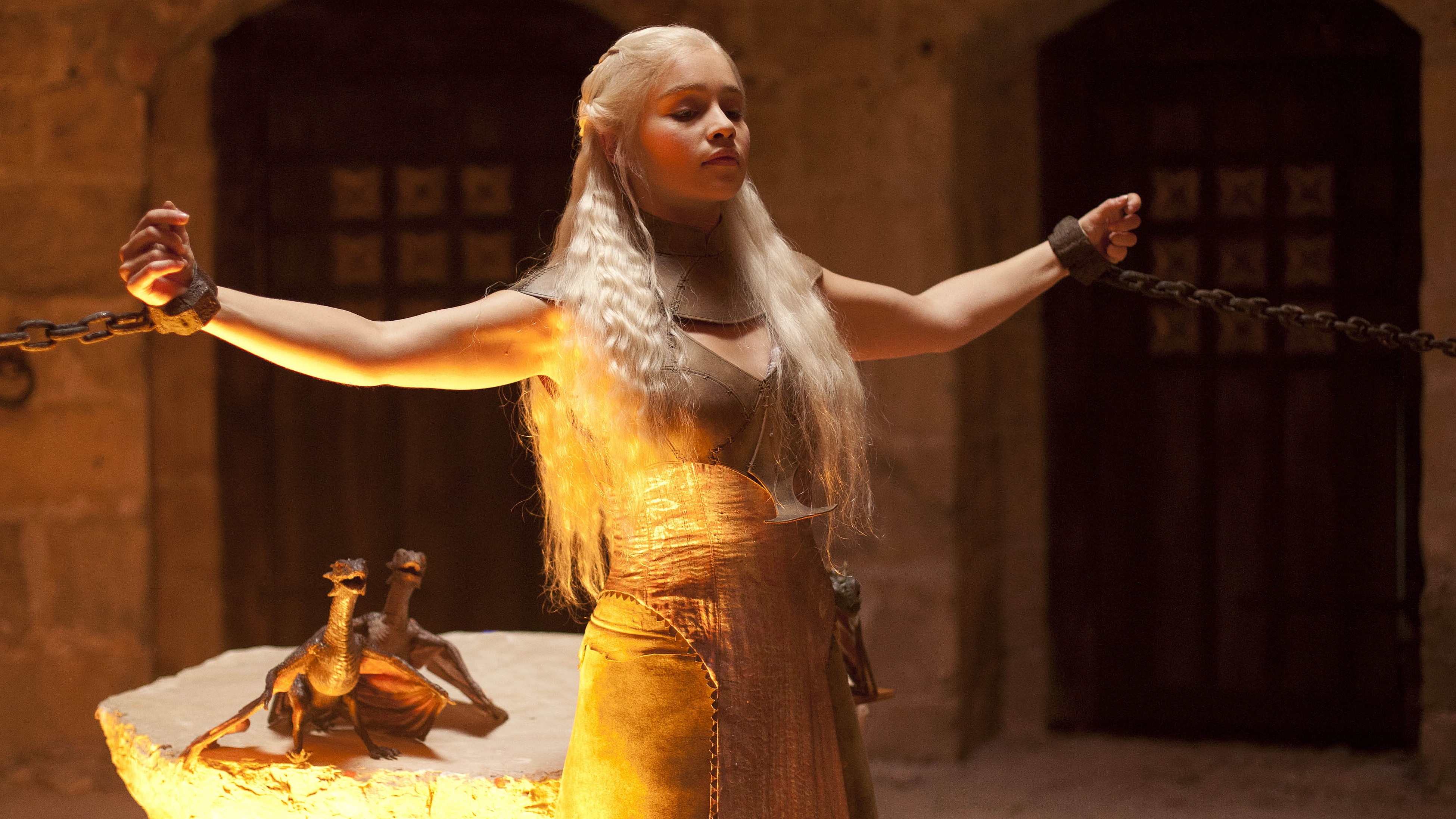 Daenerys Targaryen from Game of Thrones HD Wallpaper