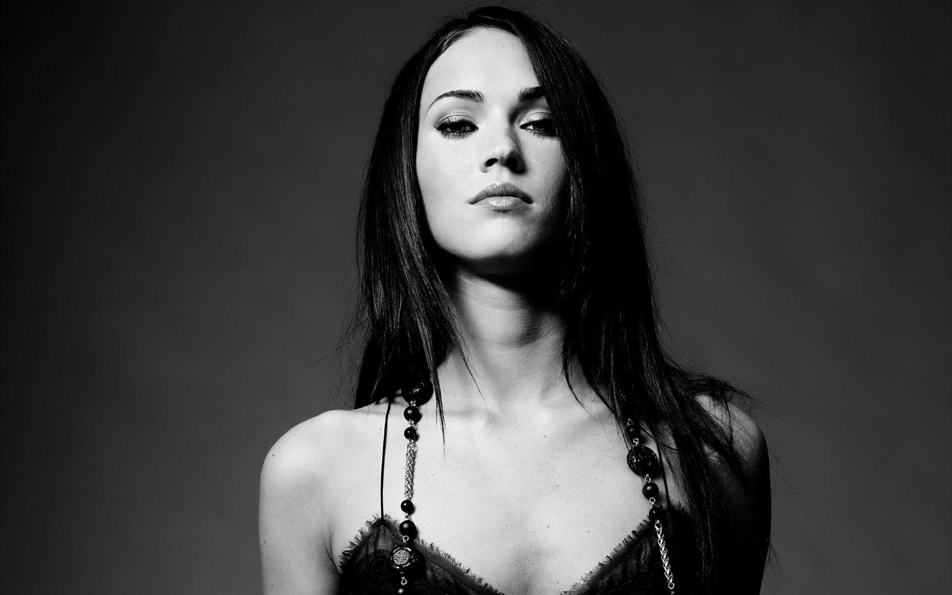Megan Fox HD Wallpaper