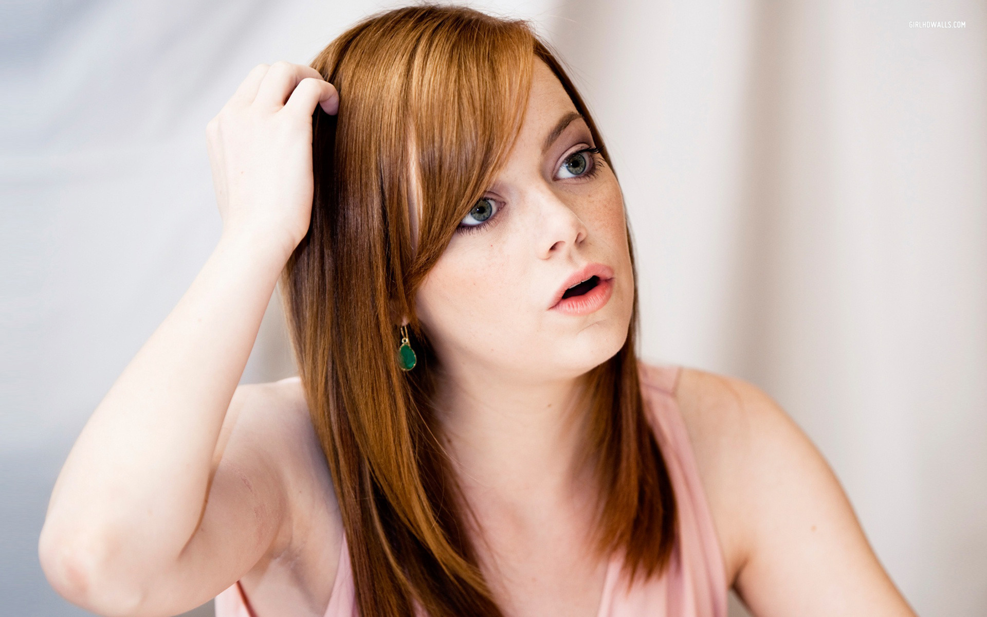 Emma Stone HD Wallpaper