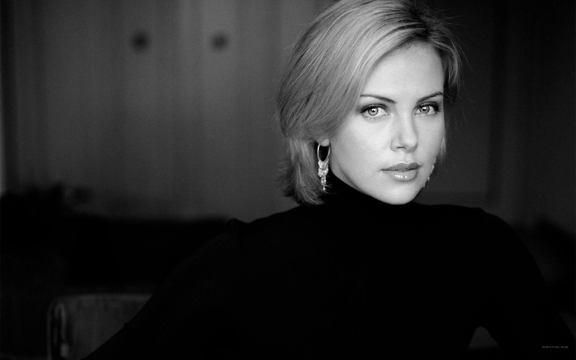 Charlize Theron HD Wallpaper