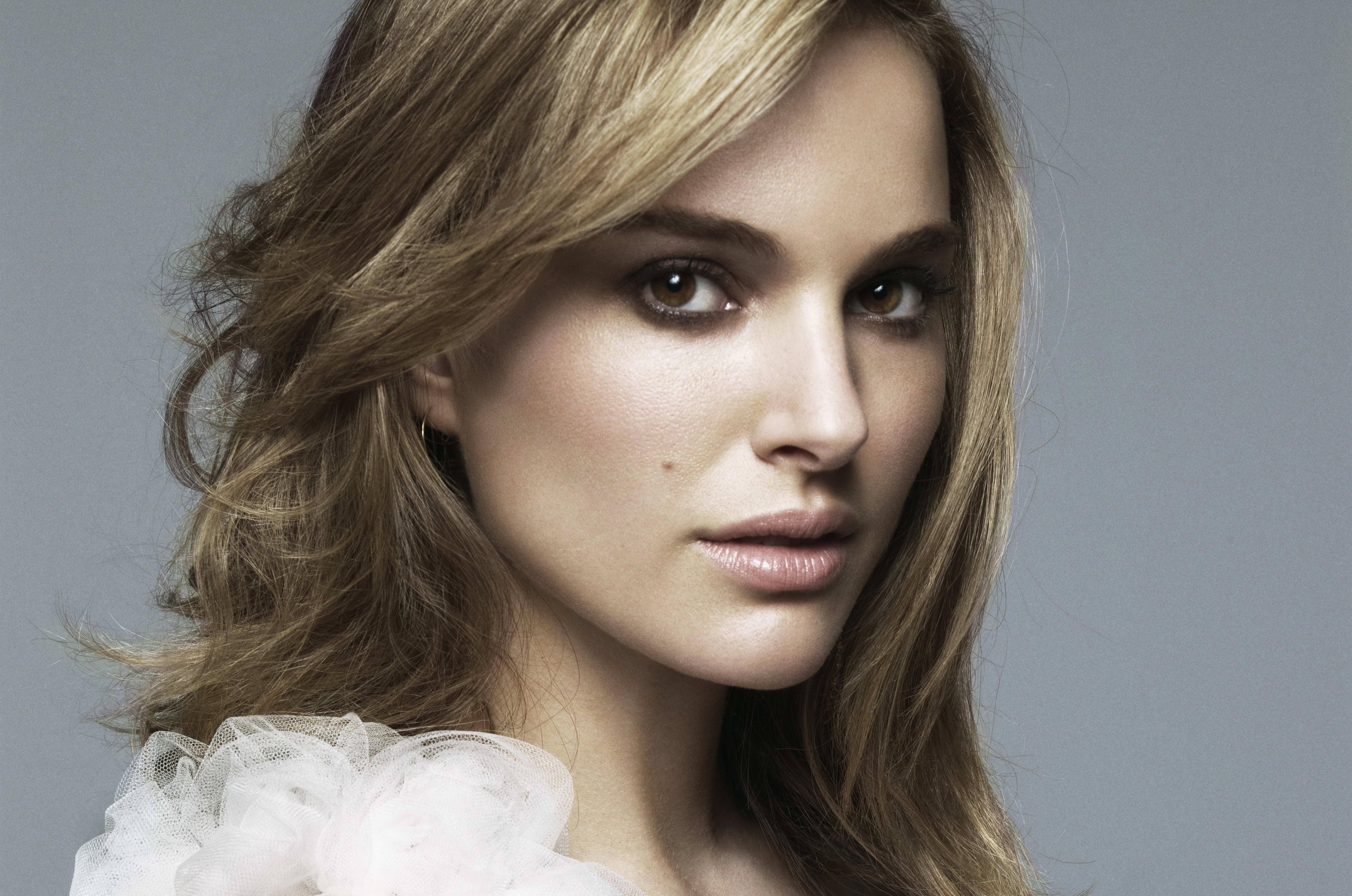 Natalie Portman HD Wallpaper