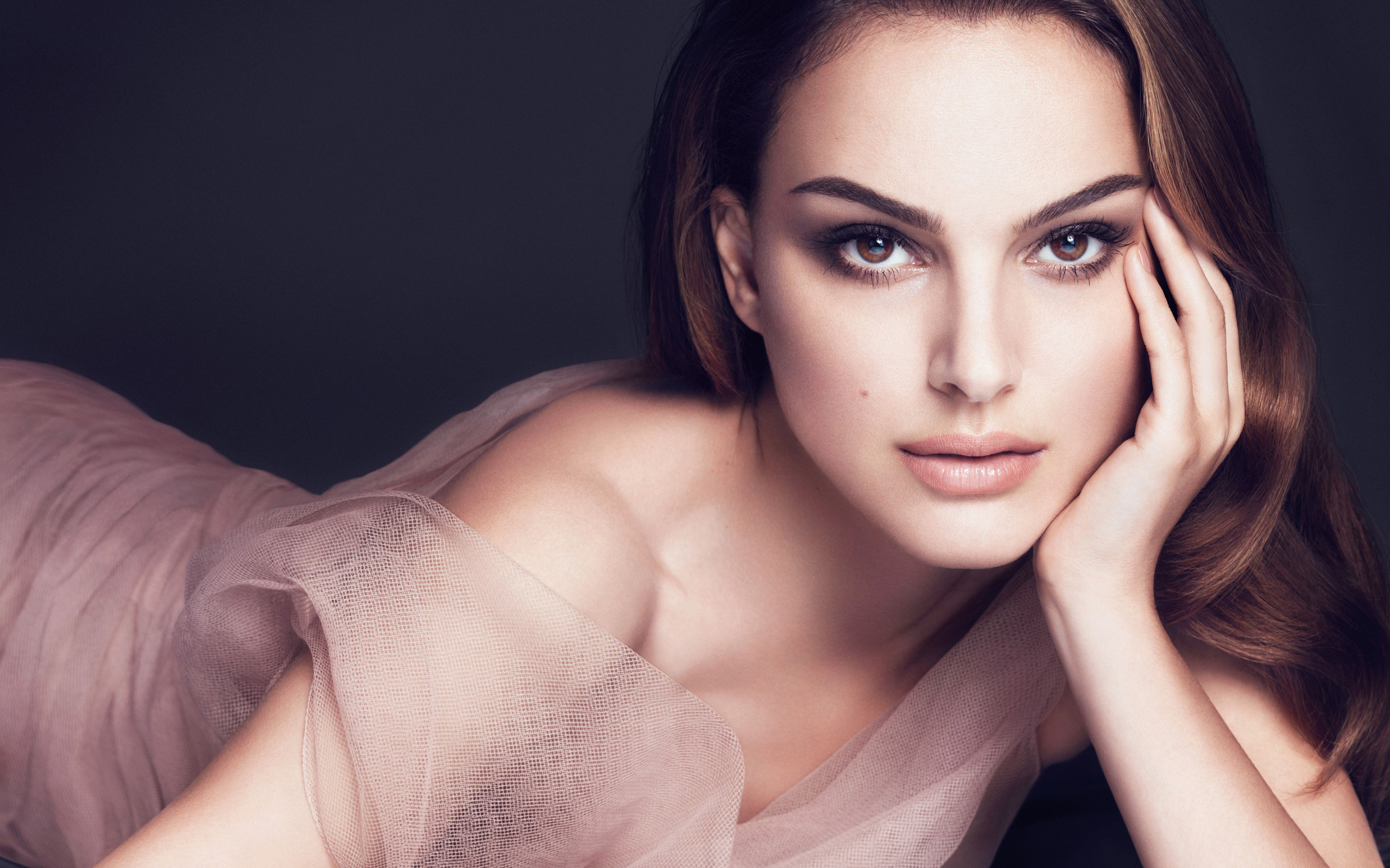 Natalie Portman HD Wallpaper
