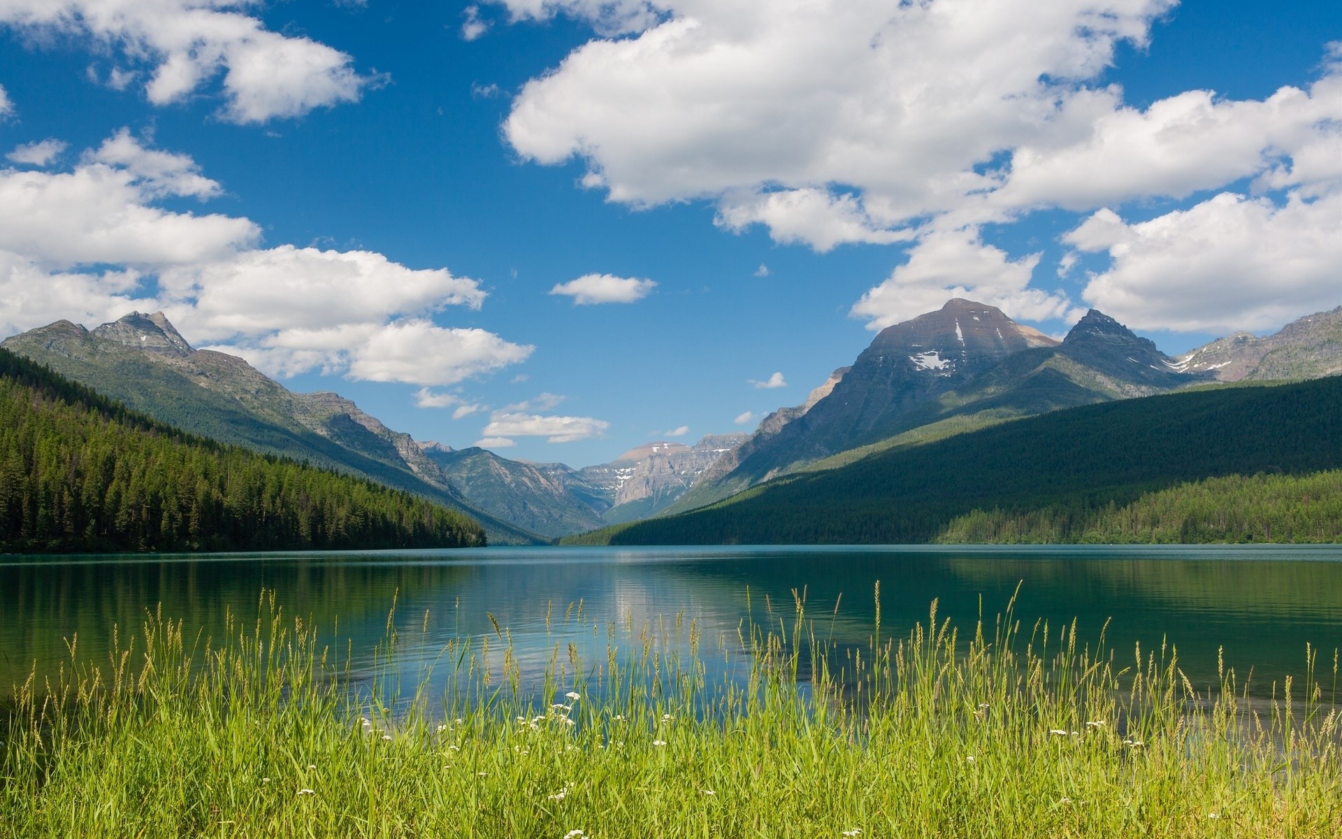 Lake and Mountains with Green Grass Foreground HD Wallpaper