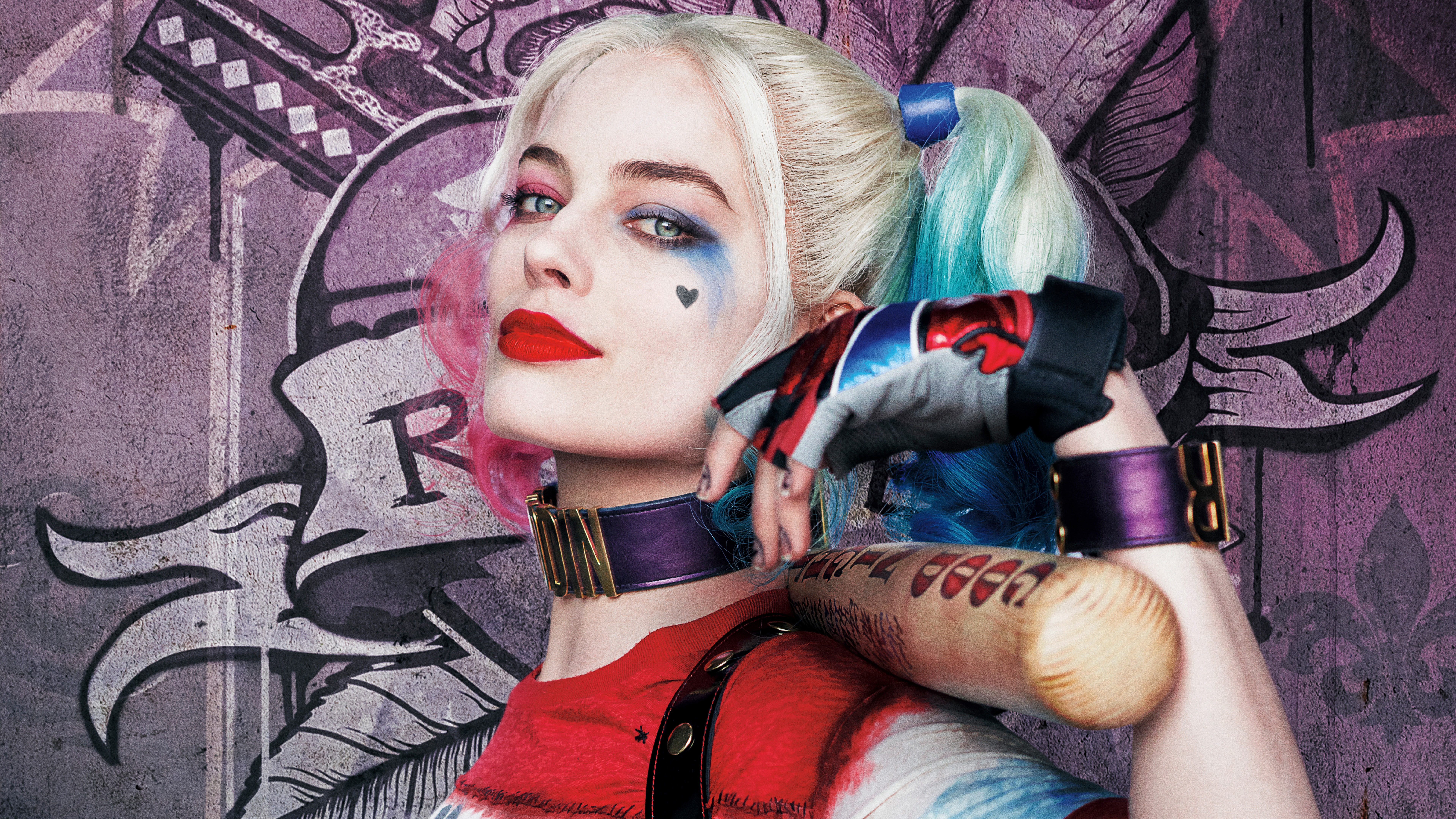 Harley Quinn from Suicide Squad holding a baseball bat HD Wallpaper