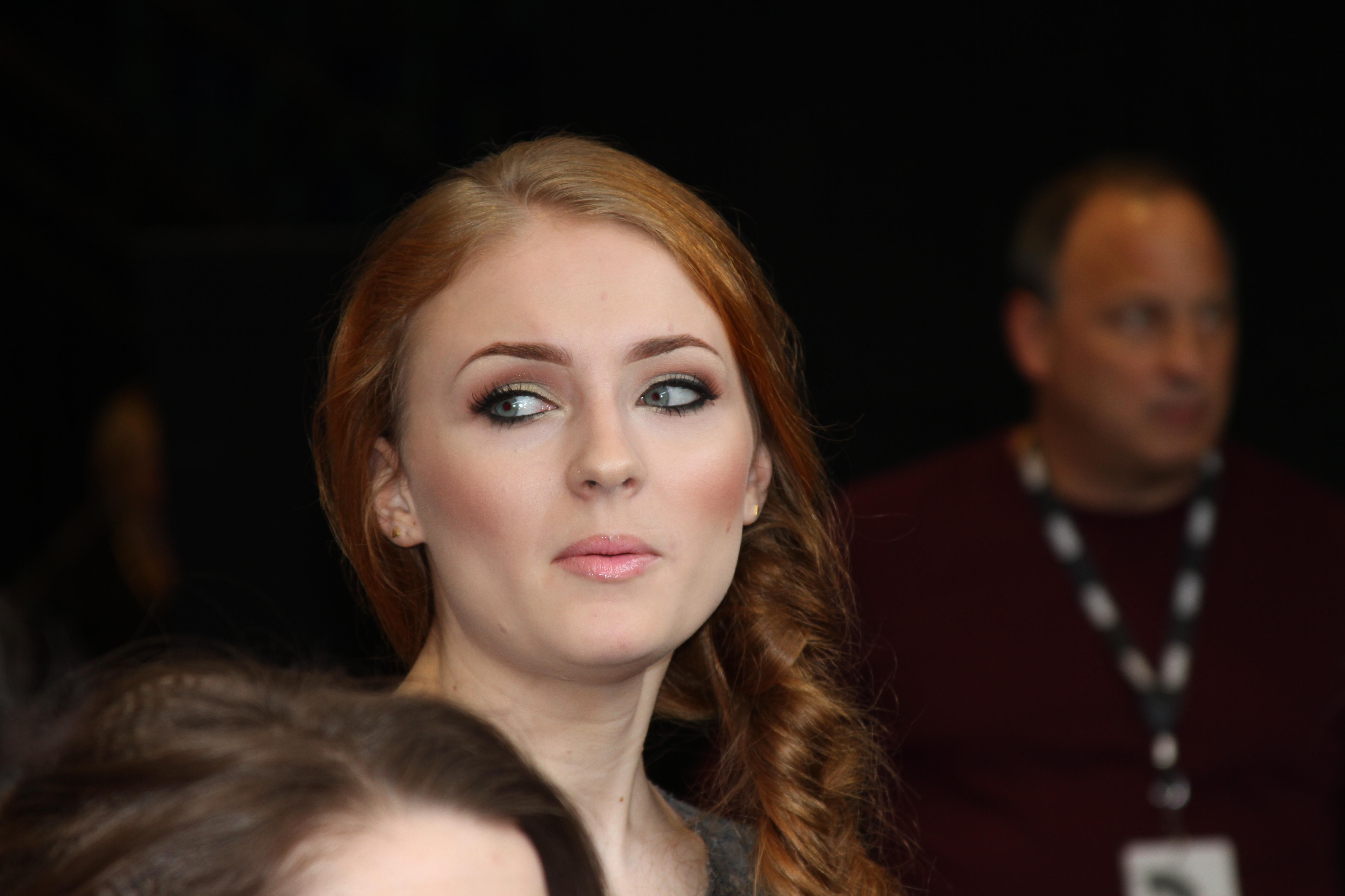 Sophie Turner HD Wallpaper