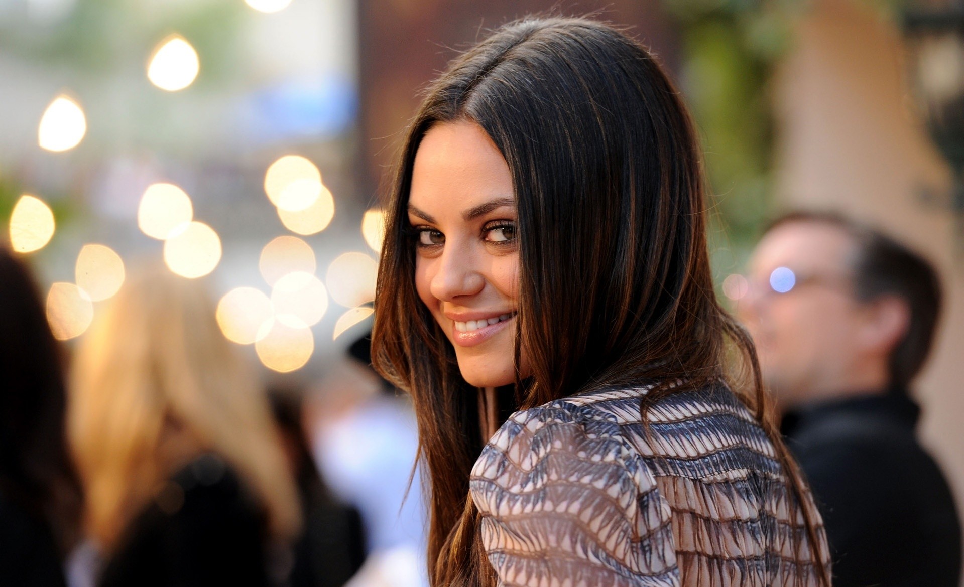 Mila Kunis HD Wallpaper