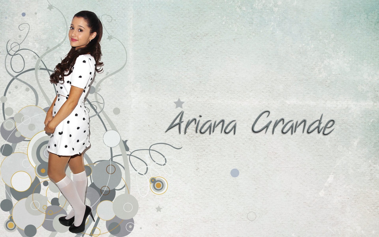Ariana Grande in polka dot dress HD Wallpaper