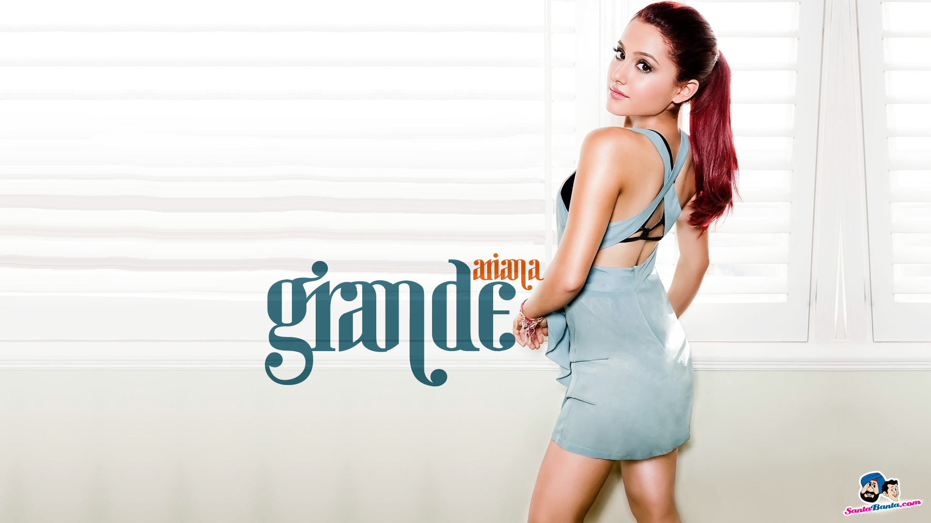 Ariana Grande HD Wallpaper