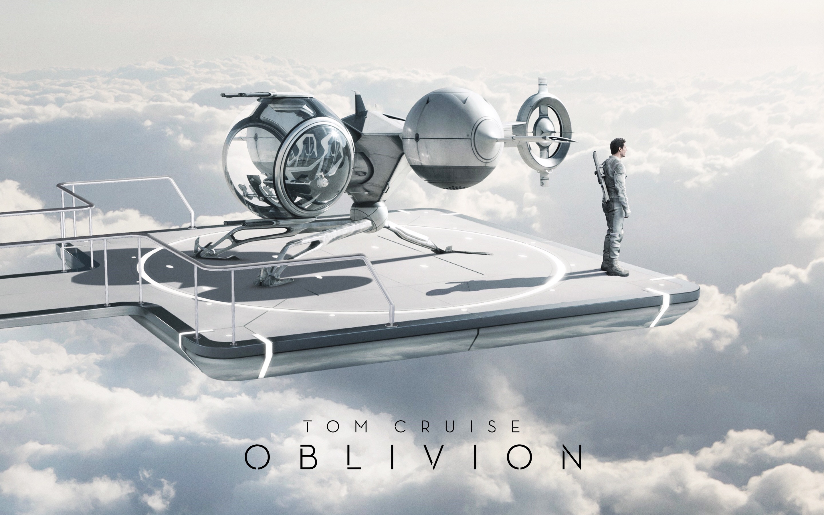 Tom Cruise in Oblivion HD Wallpaper