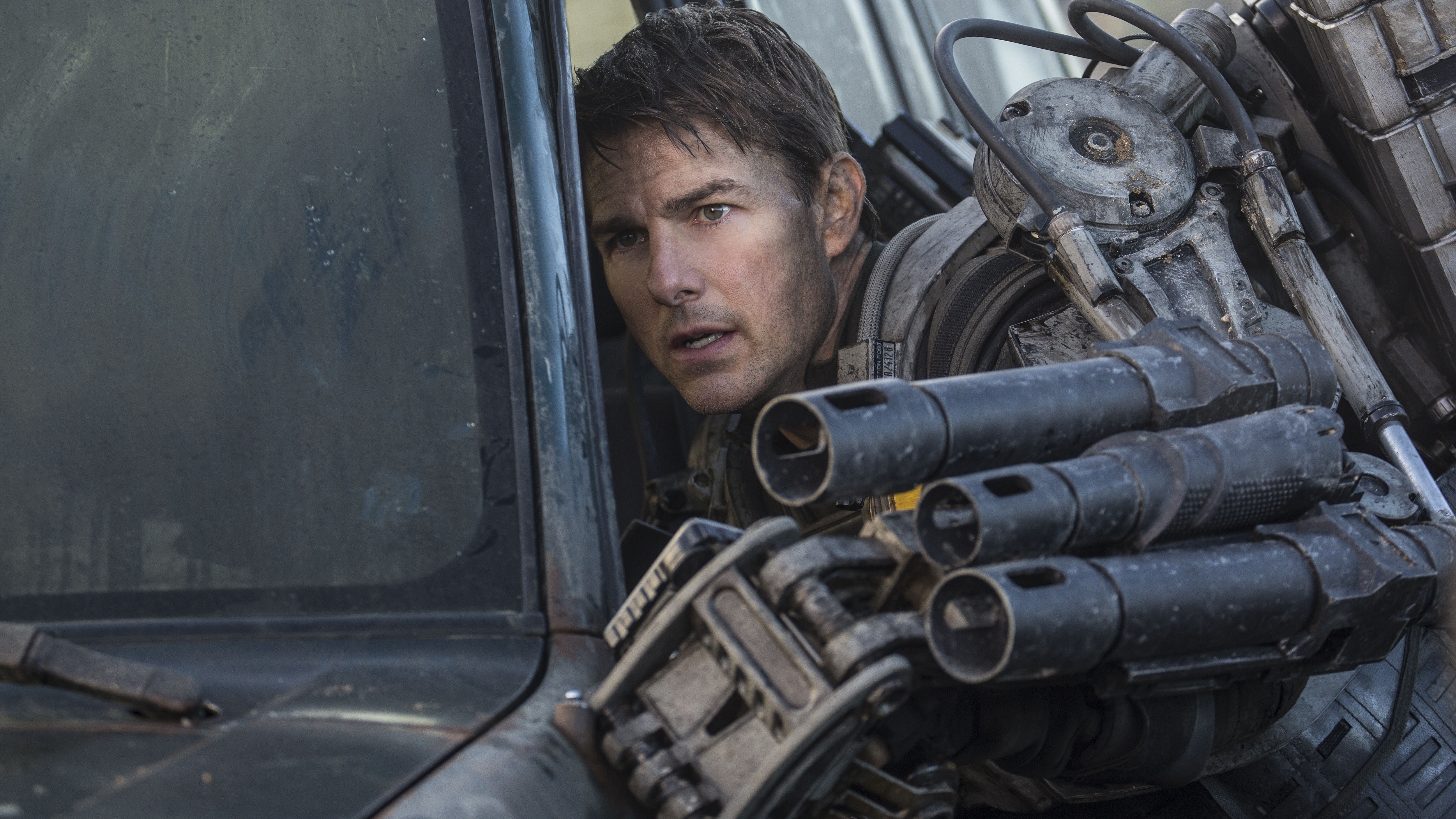 Tom Cruise in Edge of Tomorrow HD Wallpaper